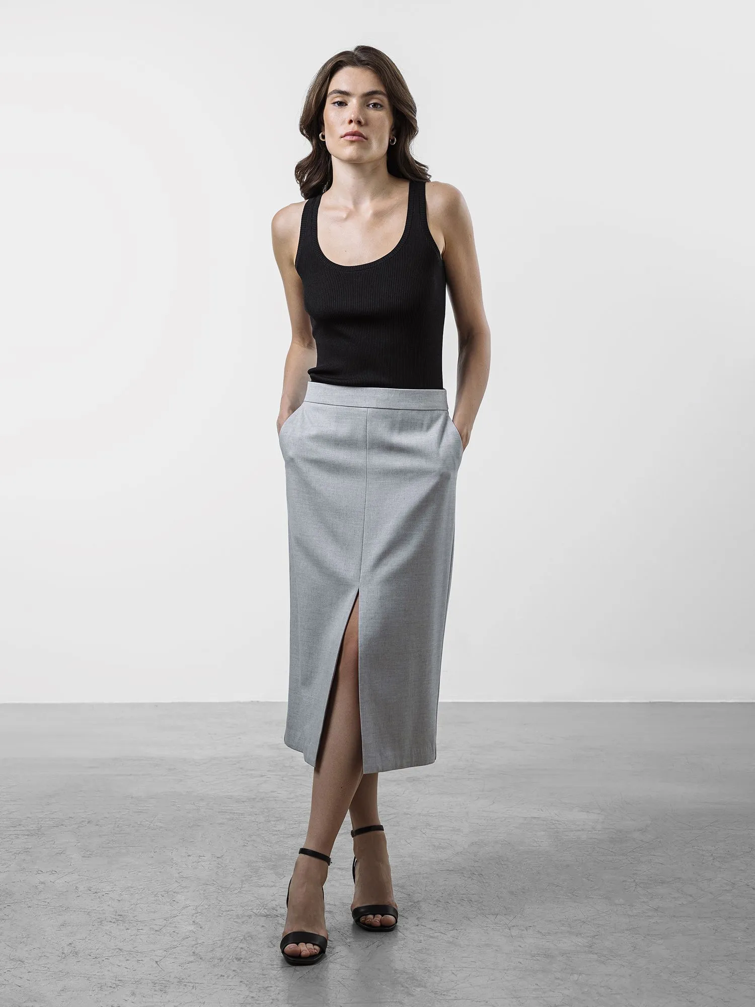 Классическая юбка с добавлением шерсти и льна