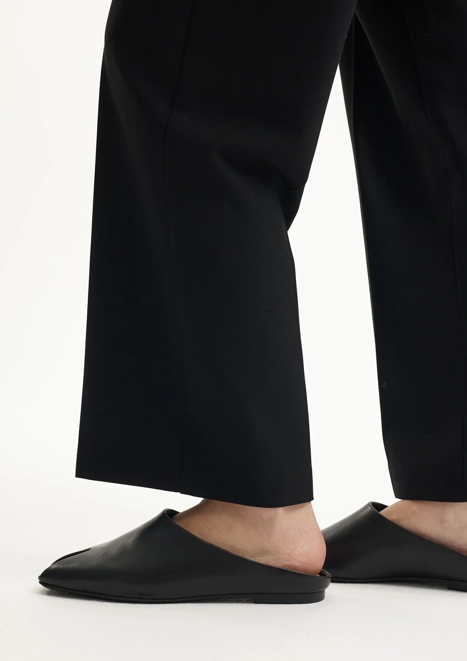 Мюли из натуральной кожи