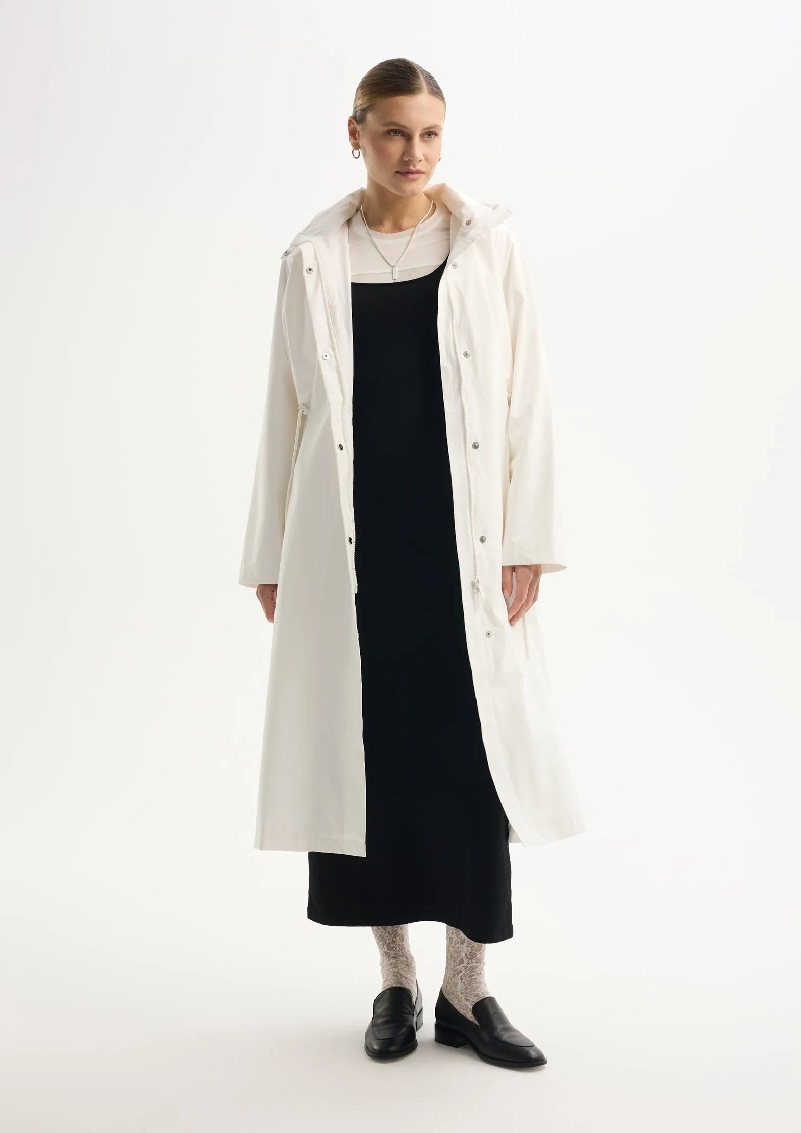 Плащ на мембране 15000/15000 с грязеотталкивающим эффектом