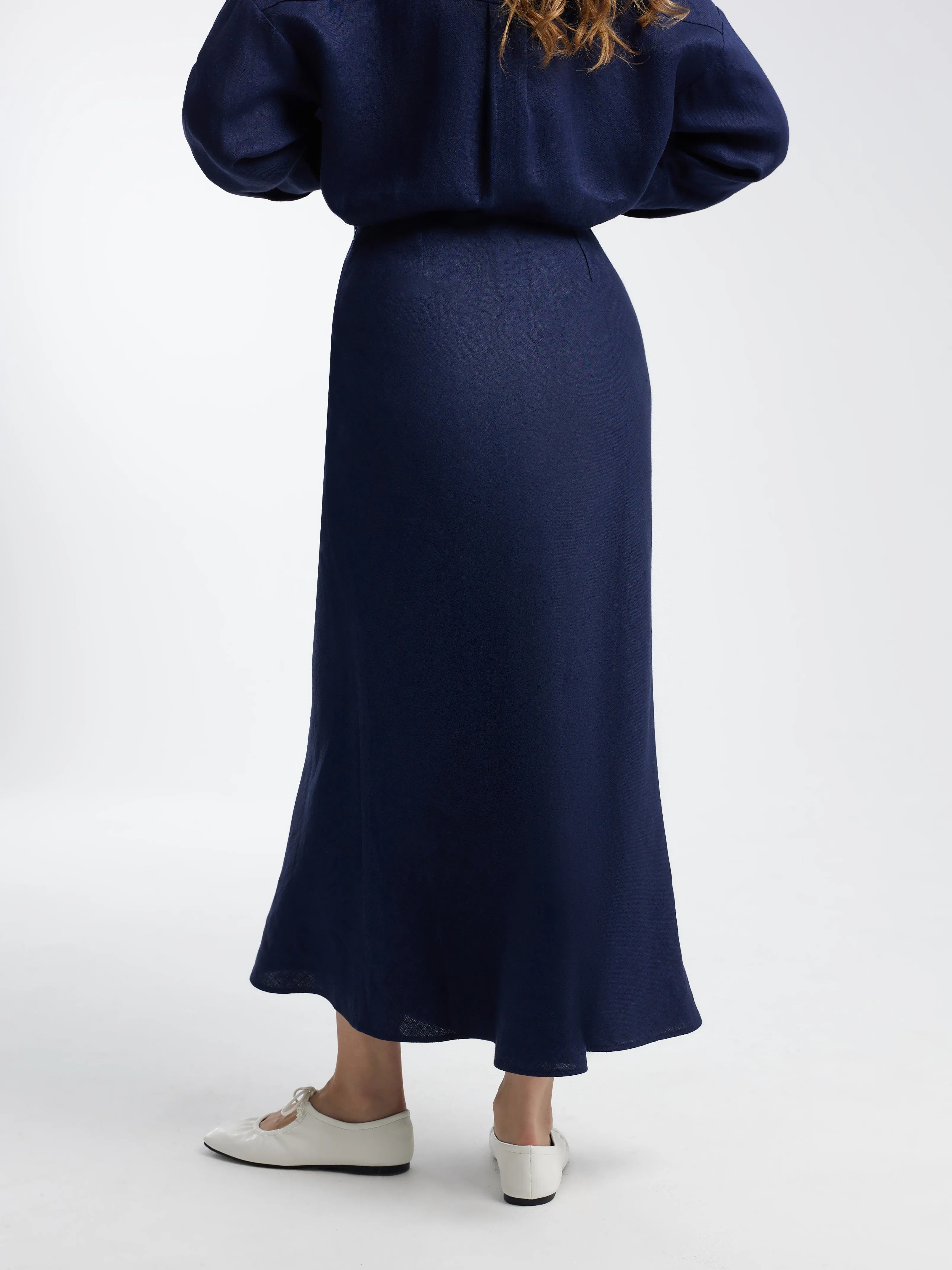 Юбка из легкого льна