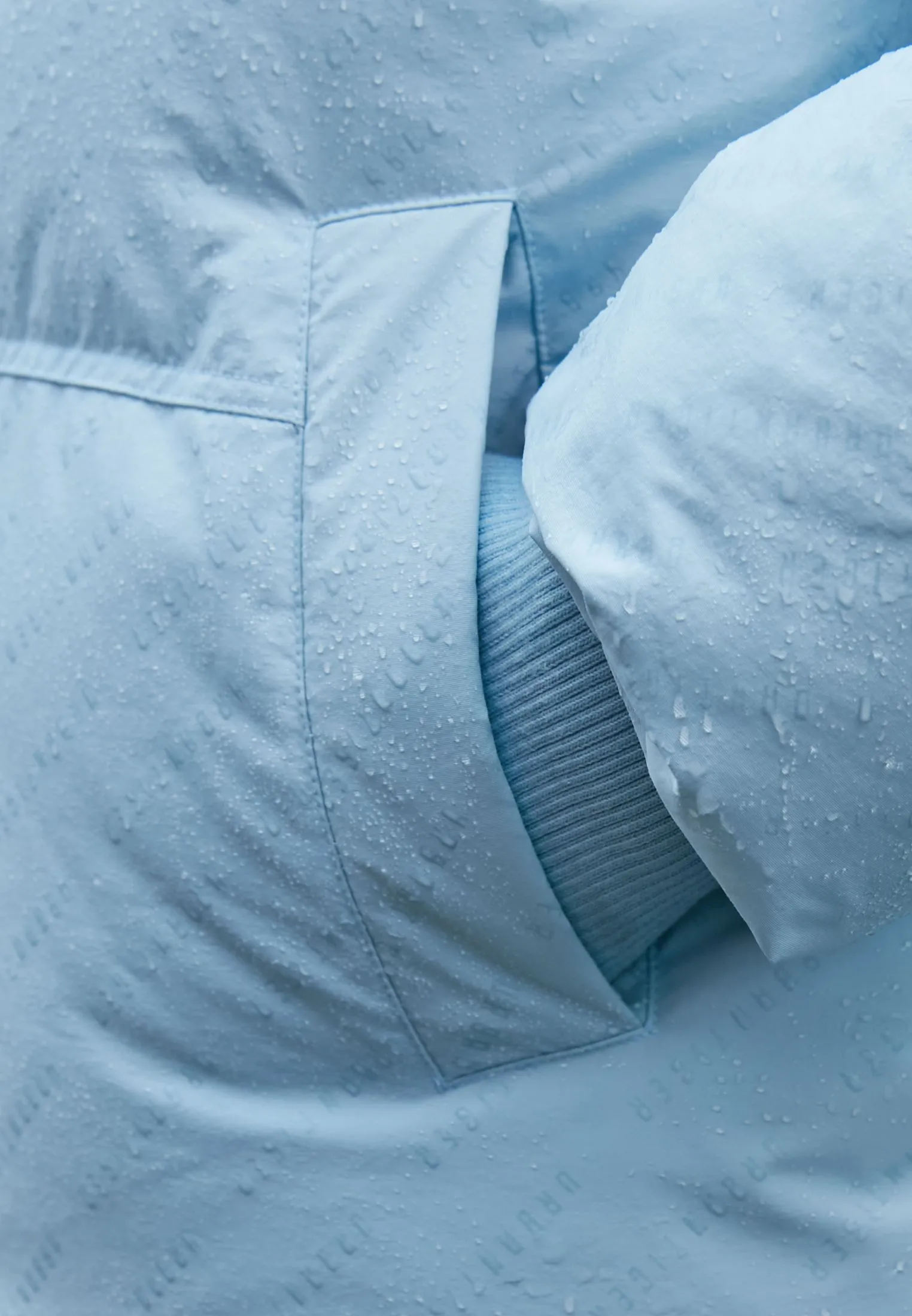 Куртка утепленная с проявляющимся принтом UT x LAMODA