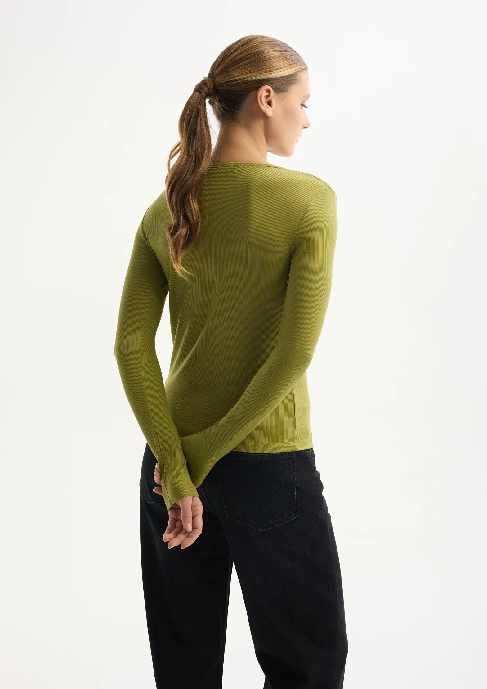 Лонгслив из смесовой ткани с лиоцеллом