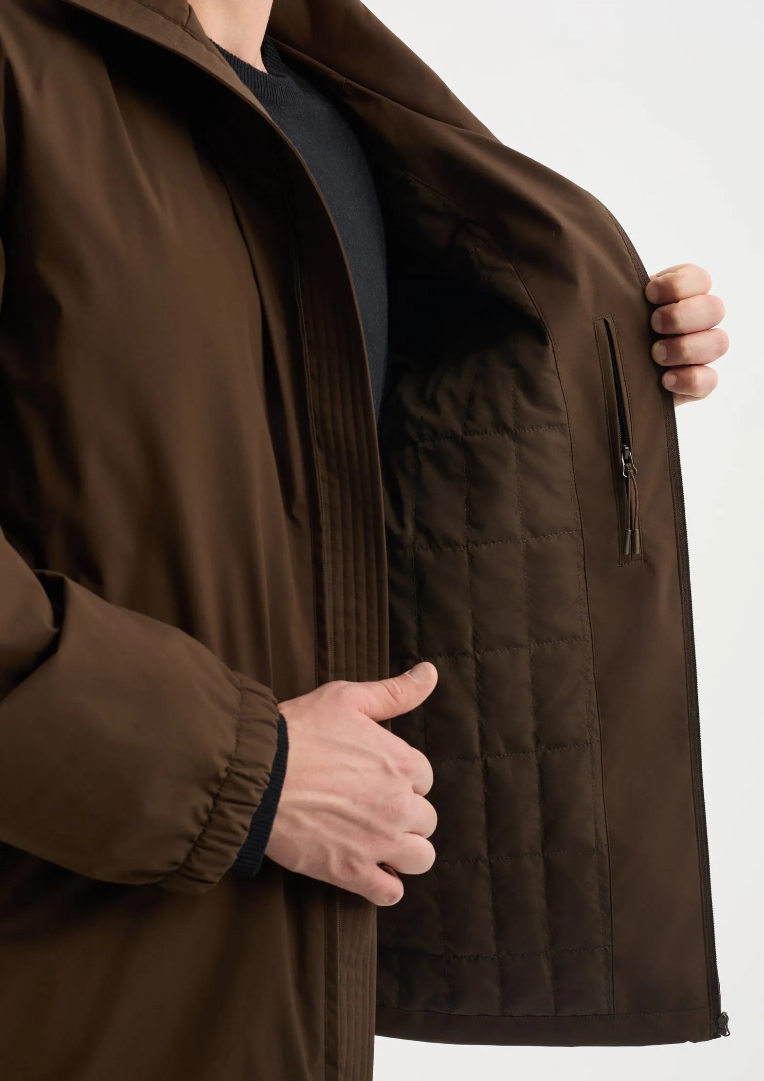 Утепленный бомбер на молнии