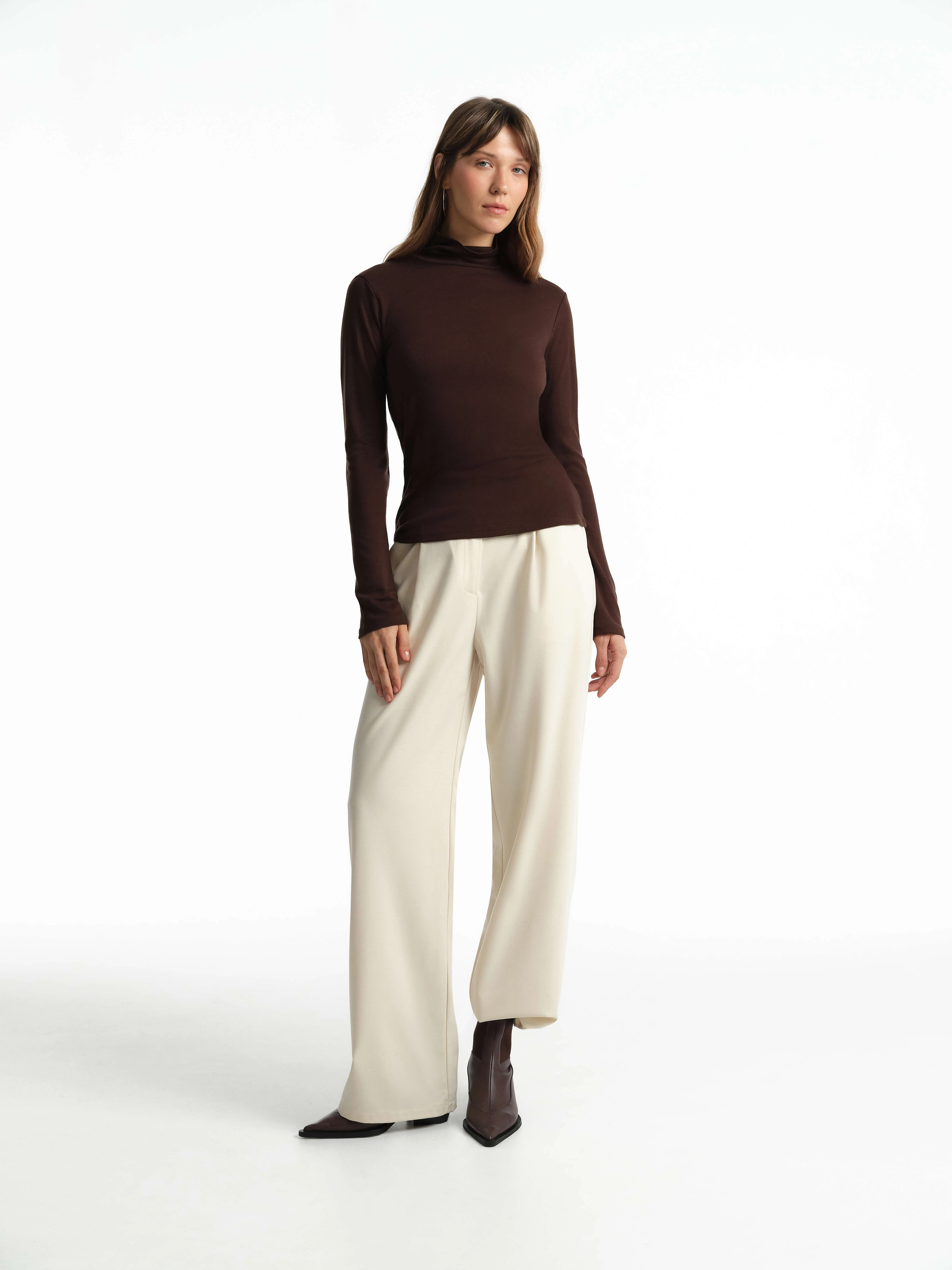 Джемпер с высоким горлом