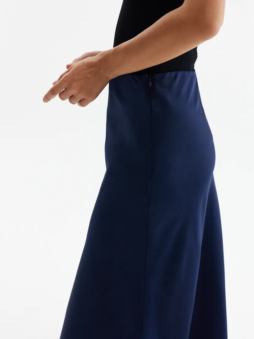 Юбка из переработанного полиэстера с водоотталкивающим эффектом