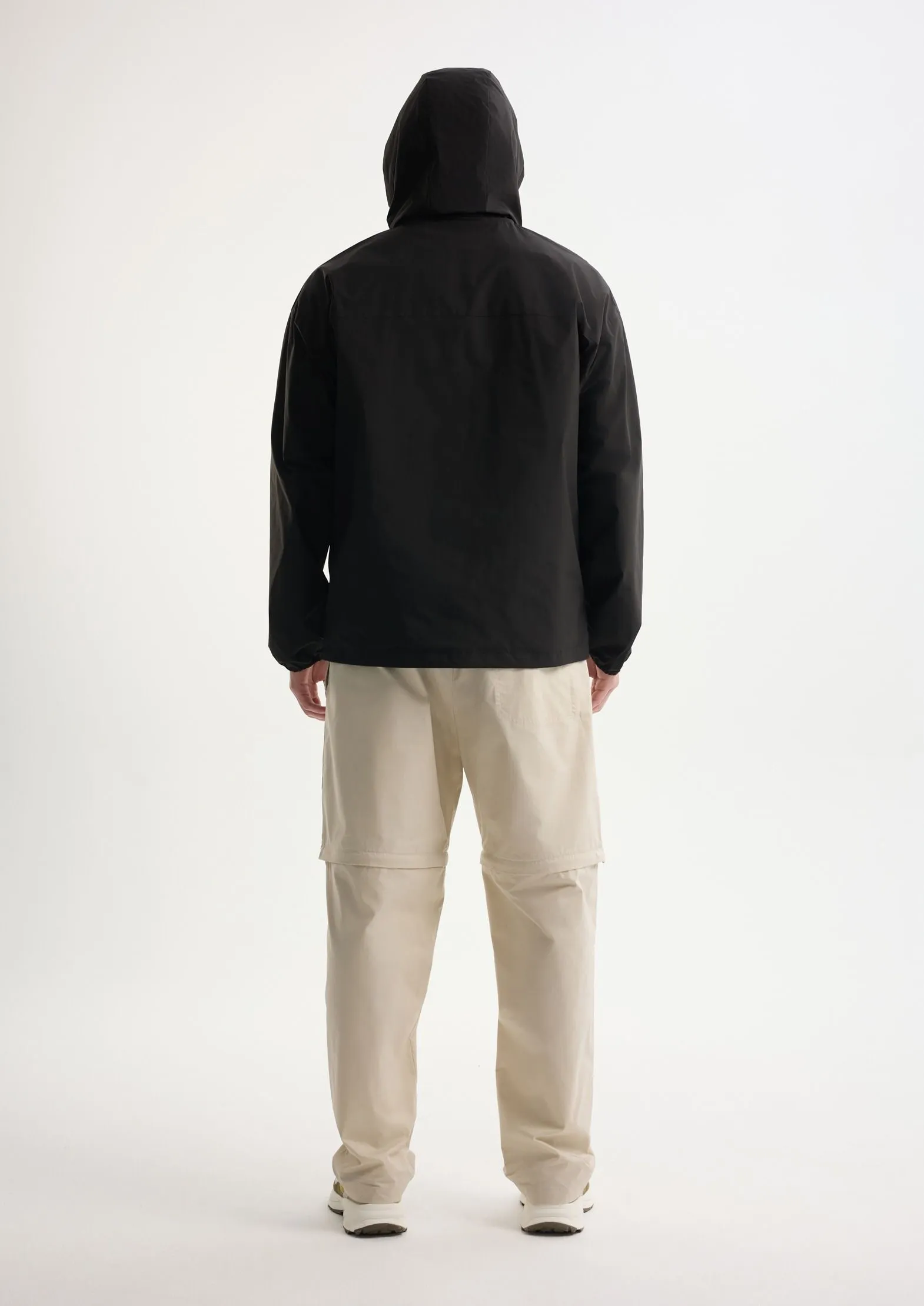 Ветровка из технологичной ткани на мембране 5000/5000