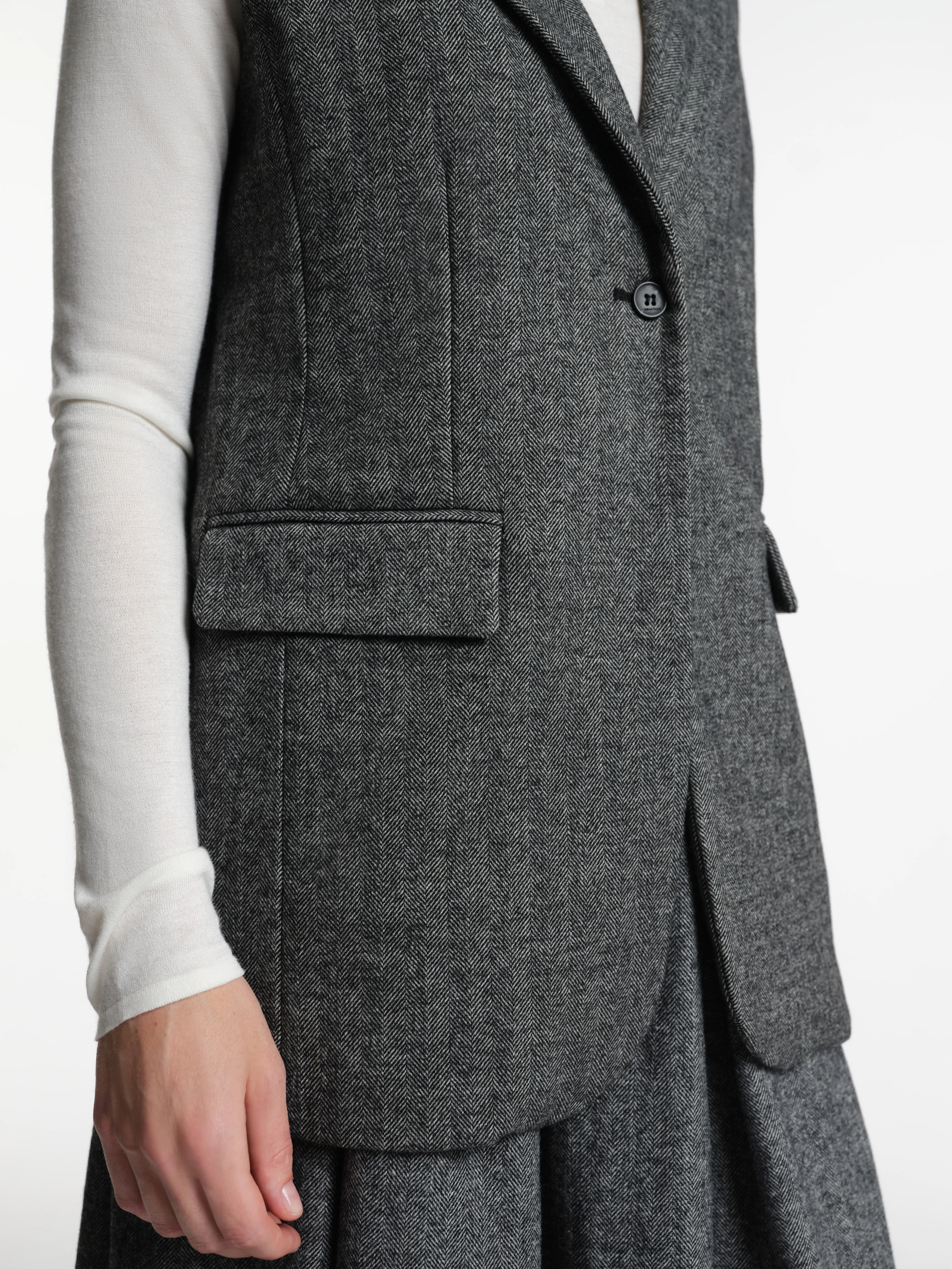 Жилет удлиненный с шерстью