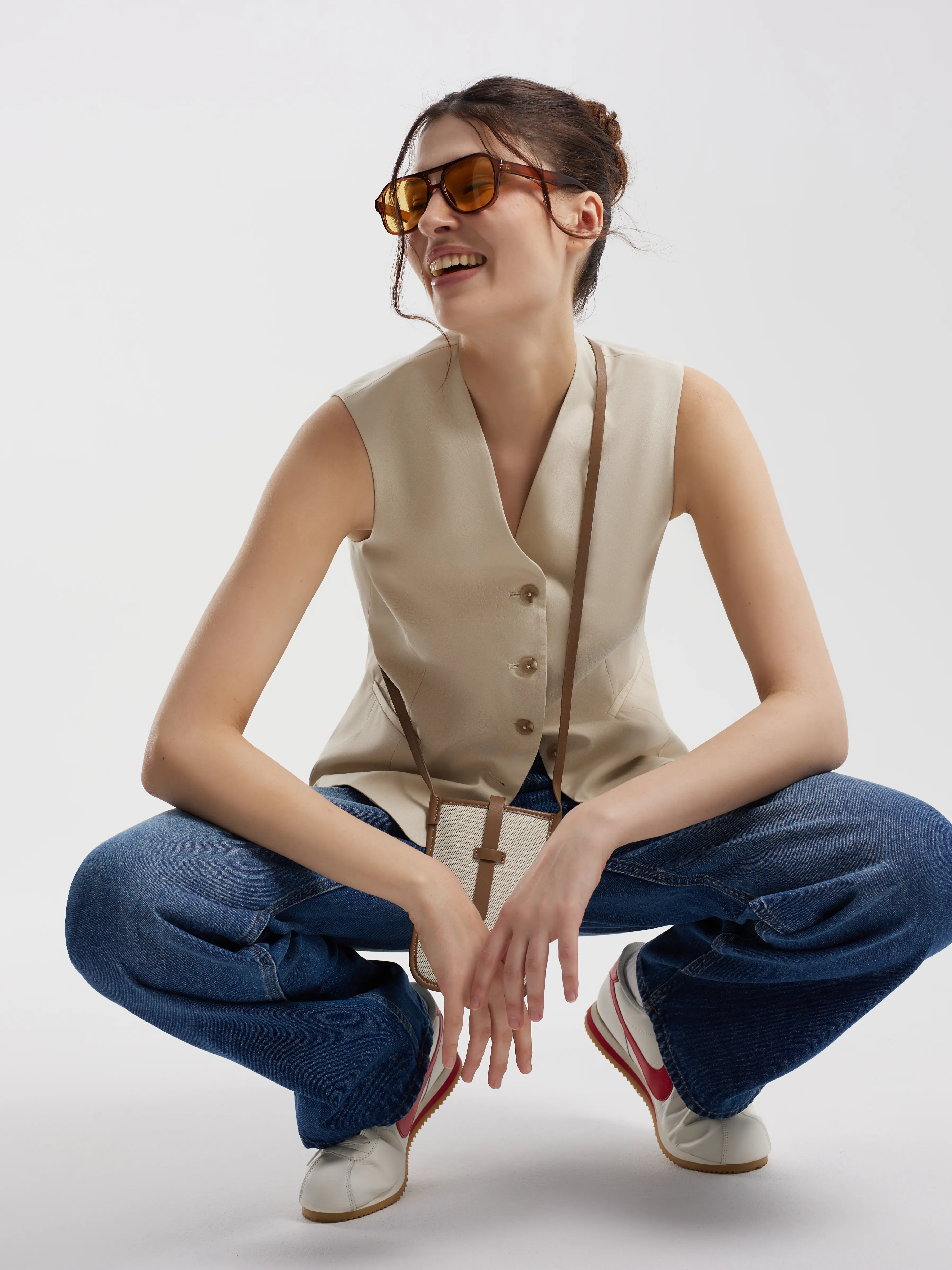 Джинсы с эффектом стоунвош