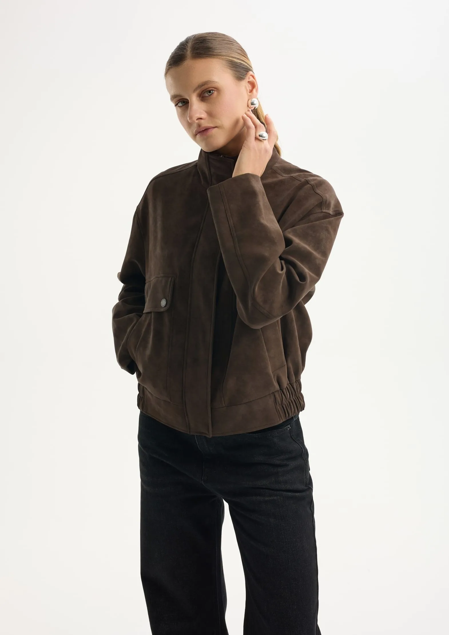 Бомбер из ткани с эффектом замши