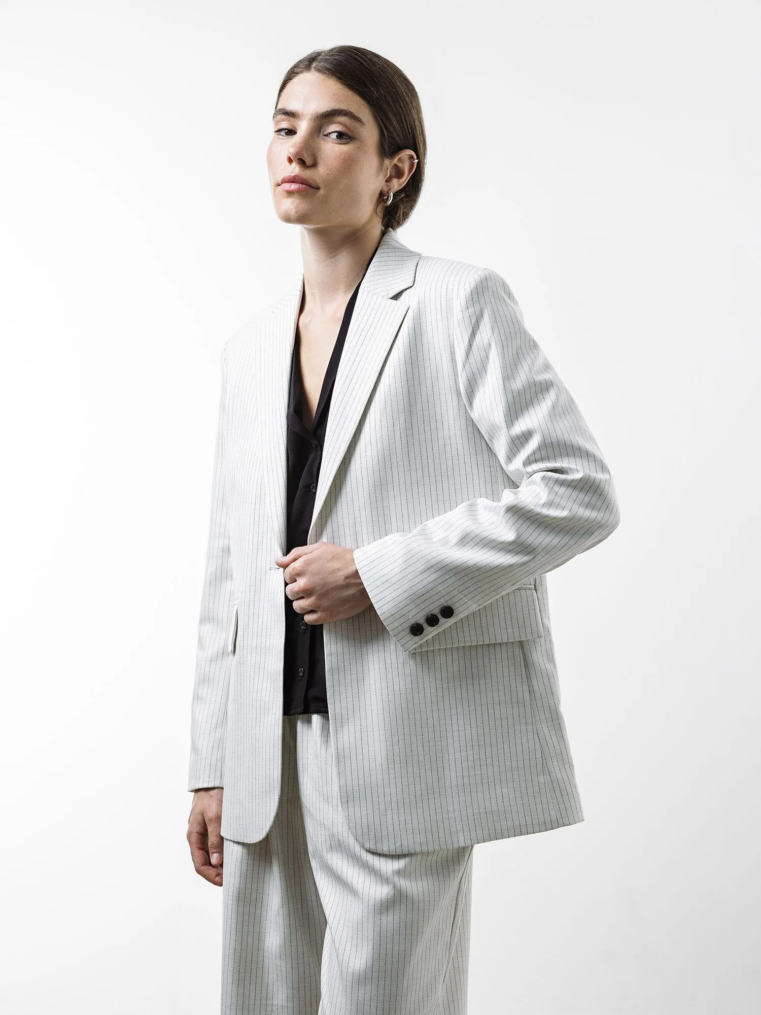 Однобортный жакет в полоску из переработанной поливискозы