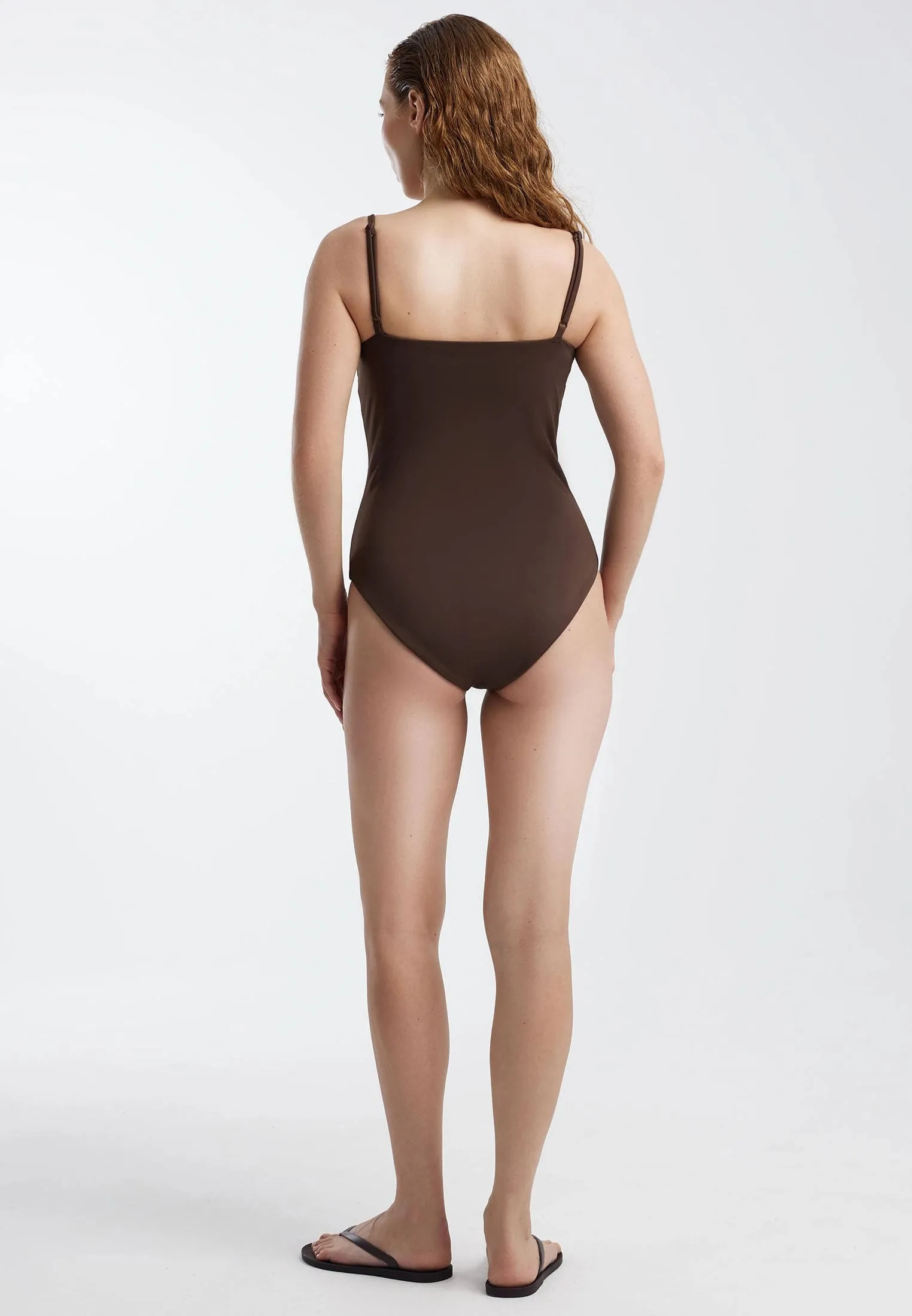 Купальник из переработанного полиэстера