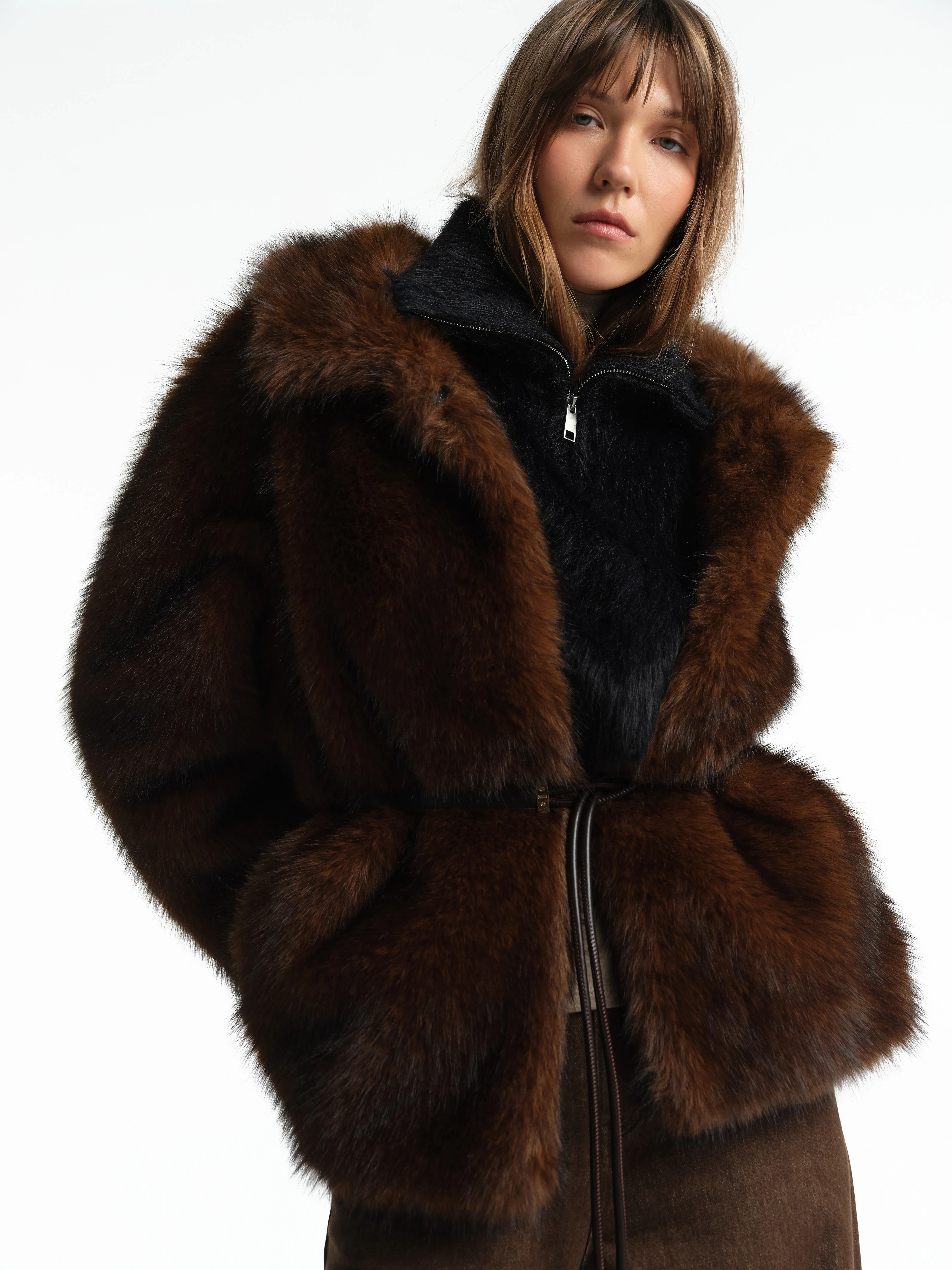 Шуба из экологичного меха с утеплителем