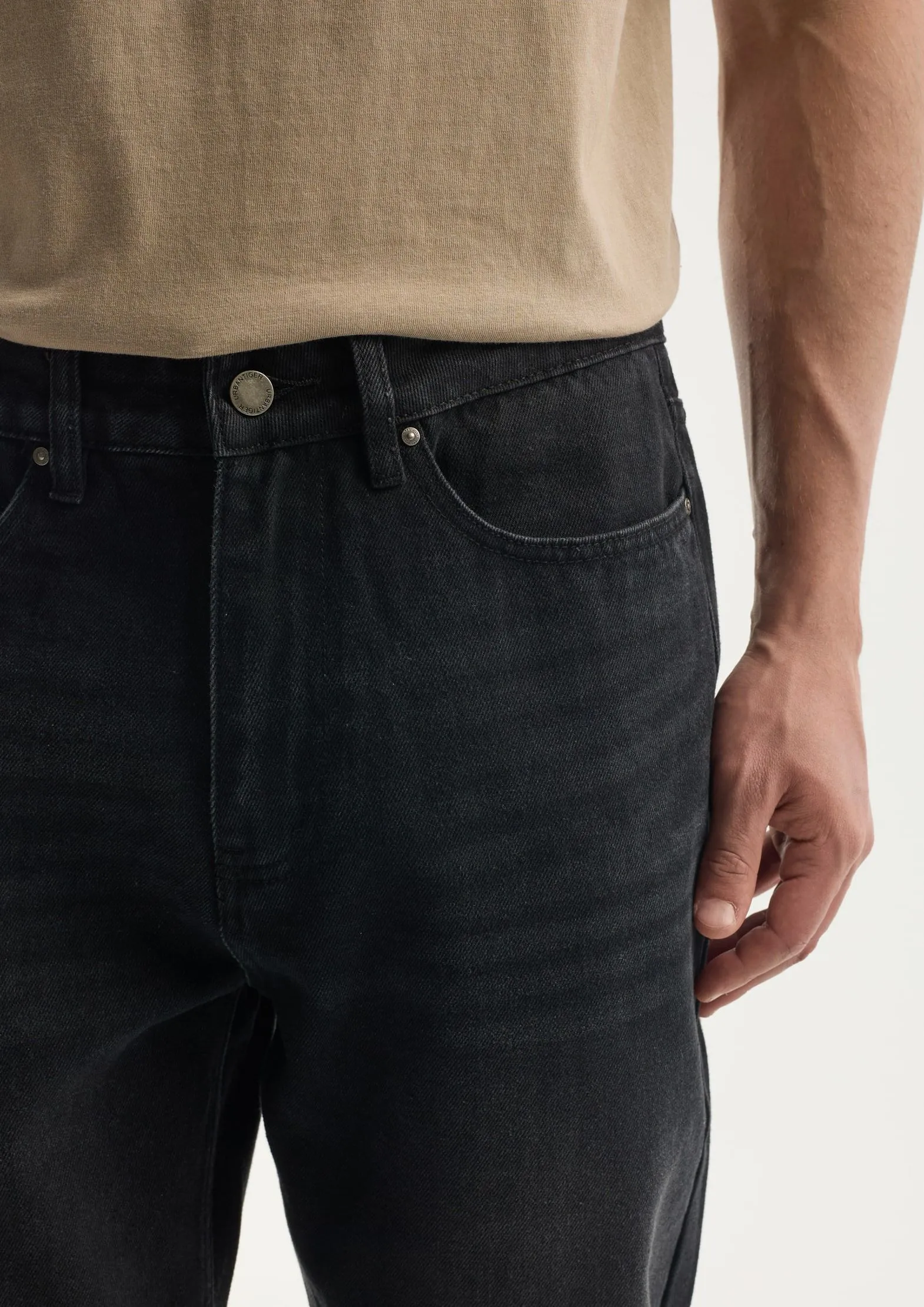 Джинсы tapered fit