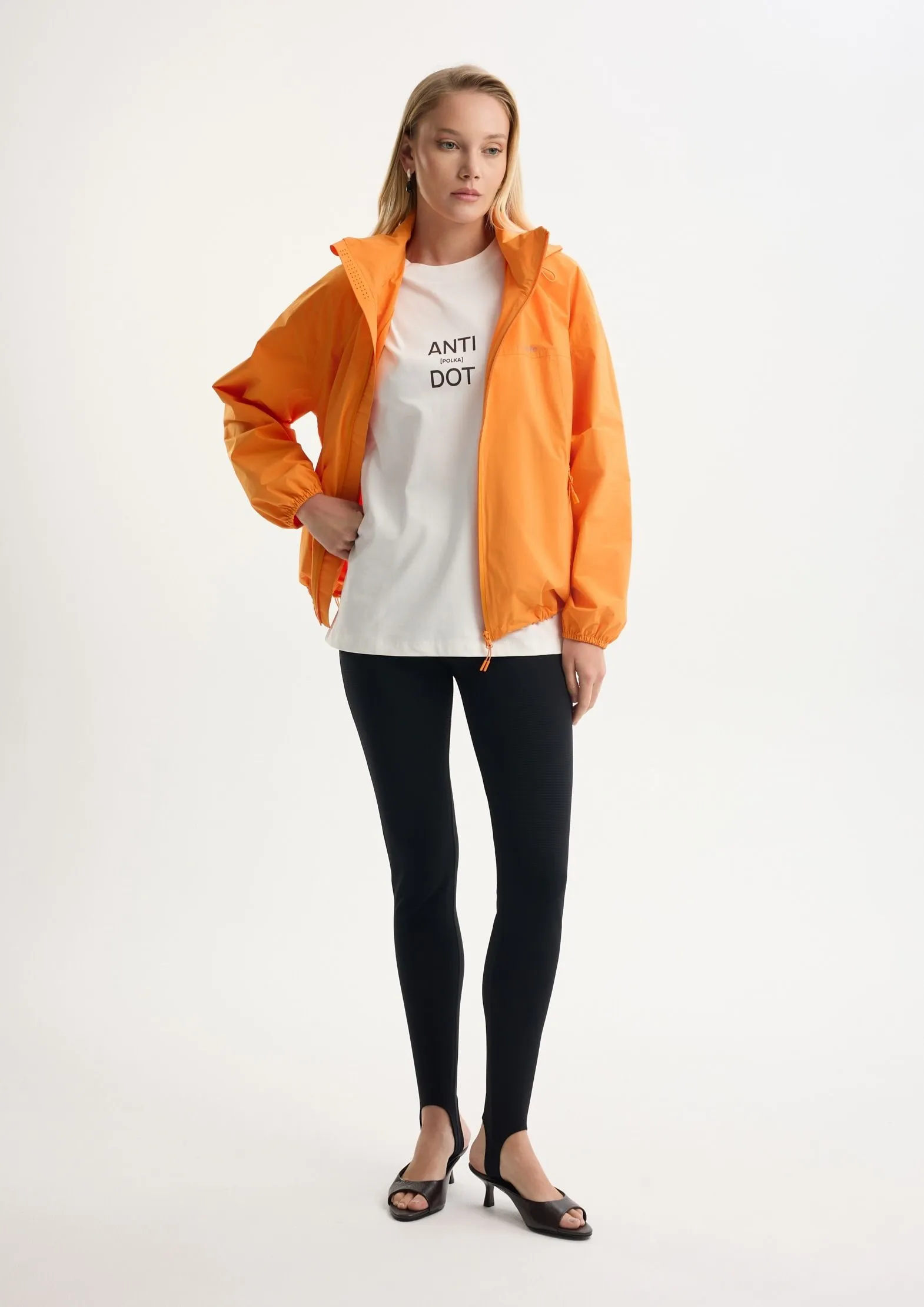 Ветровка из технологичной ткани на мембране 5000/5000