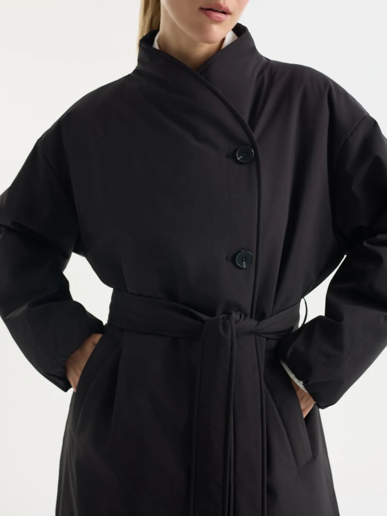 Утепленное пальто из переработанного океанического пластика