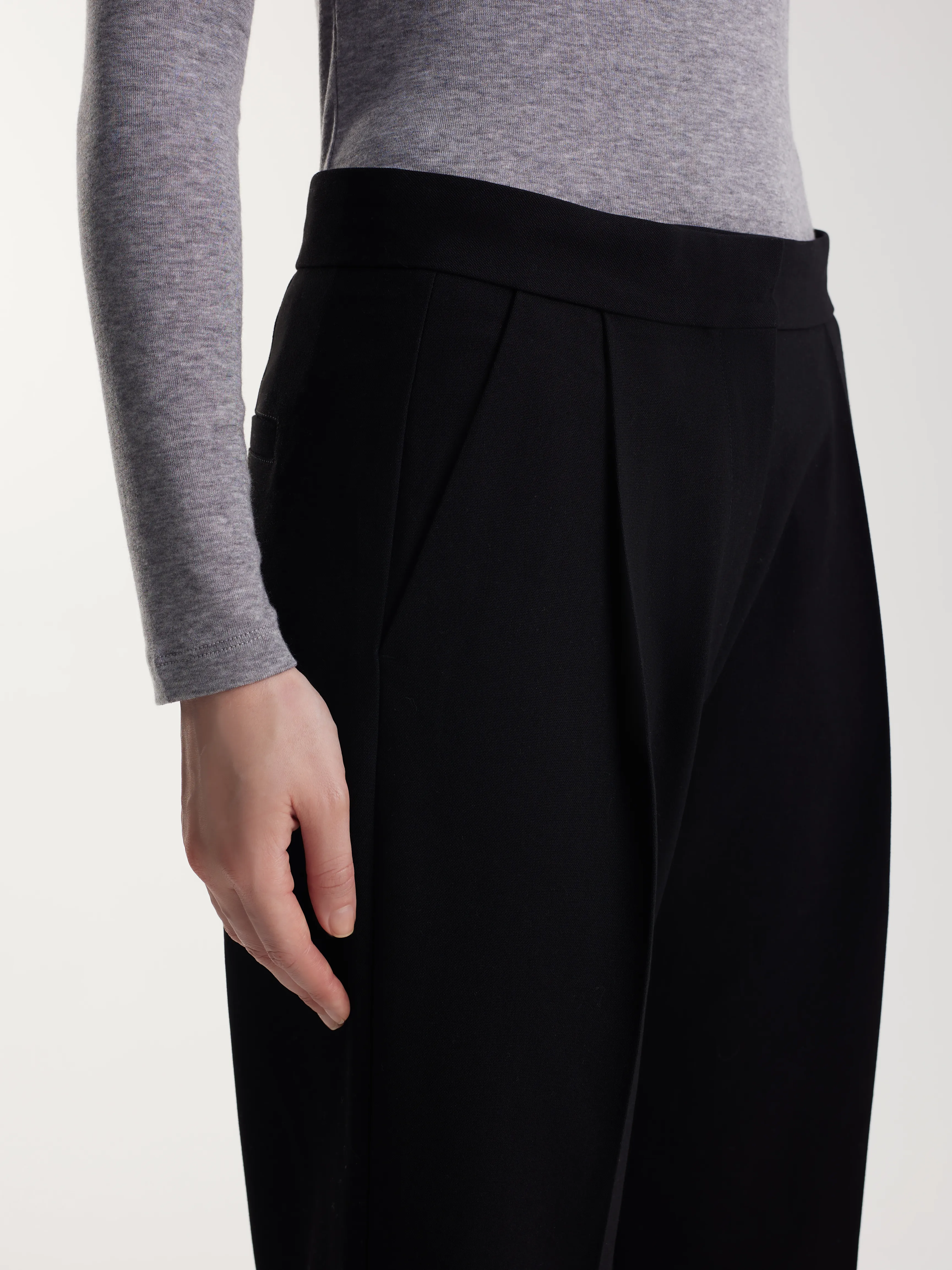 Брюки из костюмной поливискозы