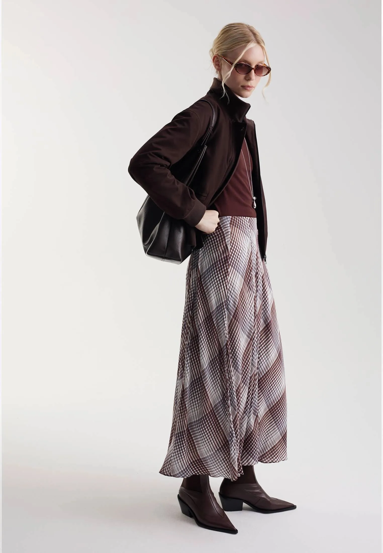 Утепленный бомбер с peach-эффектом и водотталкивающей пропиткой