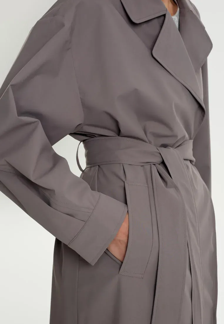 Классический тренч из переработанного океанического пластика