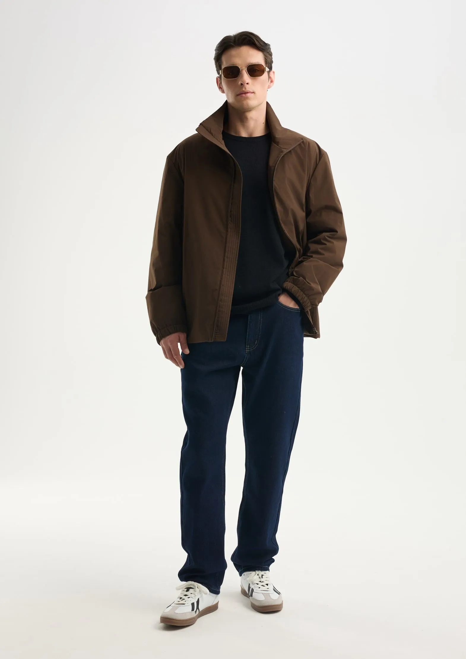 Утепленный бомбер на молнии