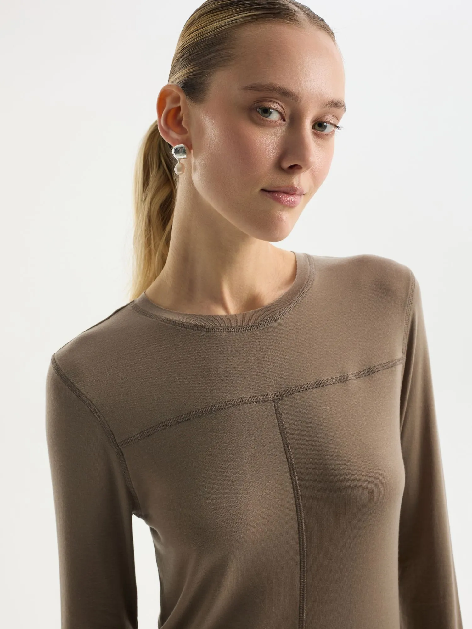 Лонгслив из лиоцелла и шерсти