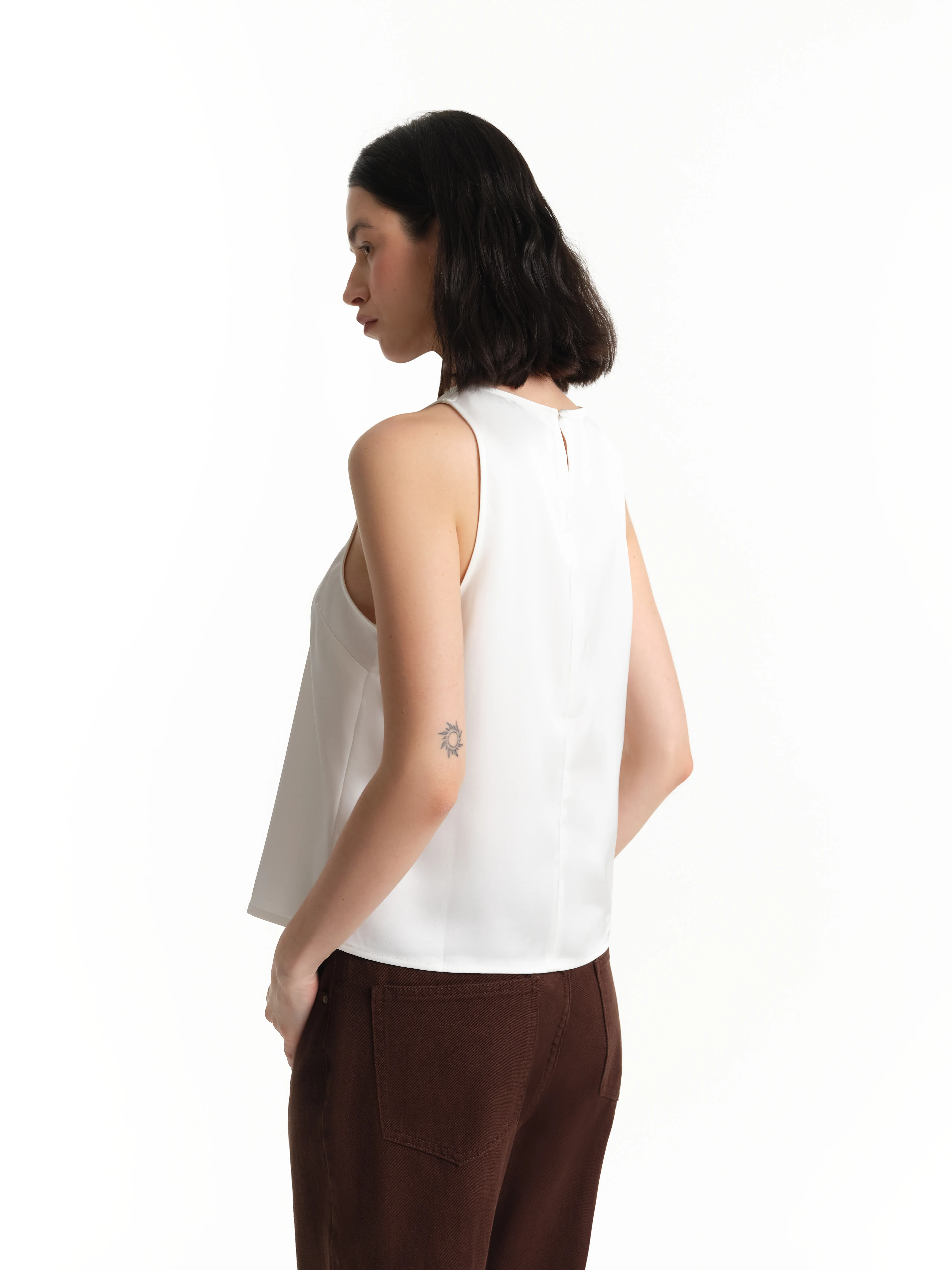 Топ из переработанного полиэстера