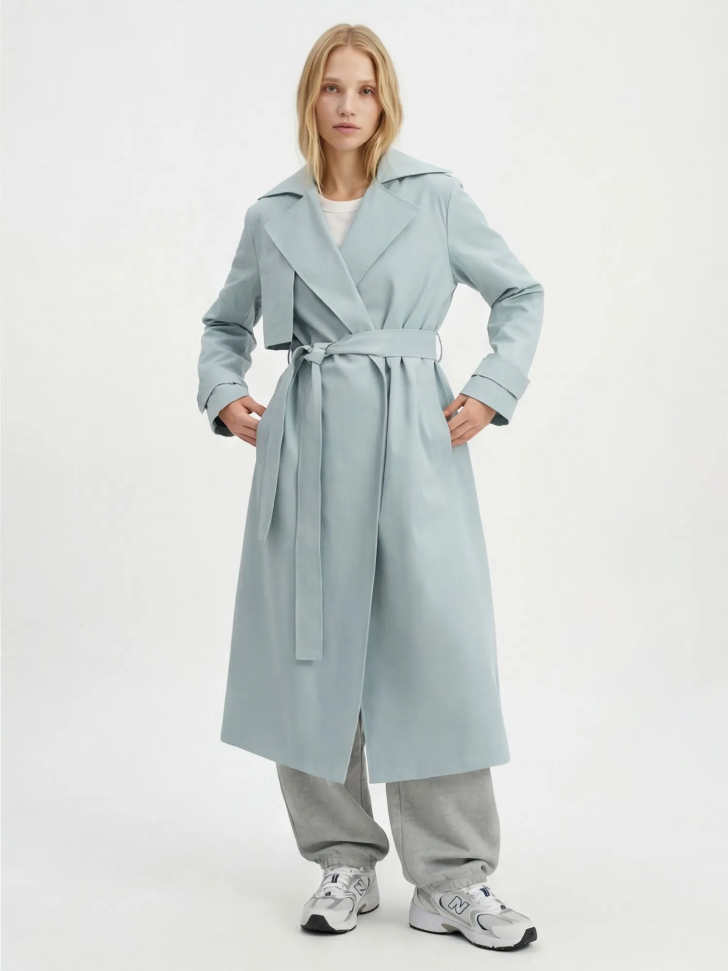 Тренч из переработанного океанического пластика REPREVE