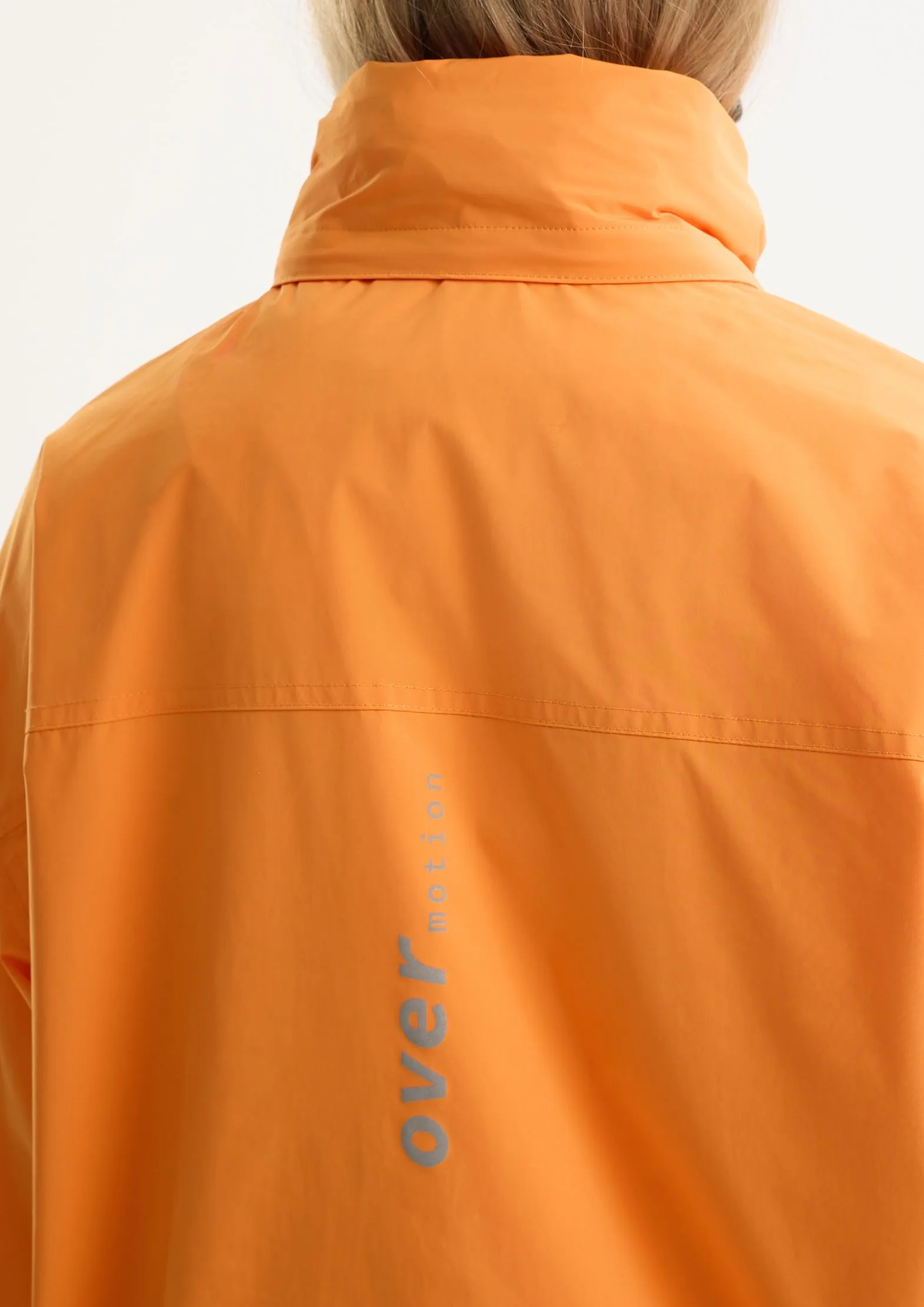 Ветровка из технологичной ткани на мембране 5000/5000