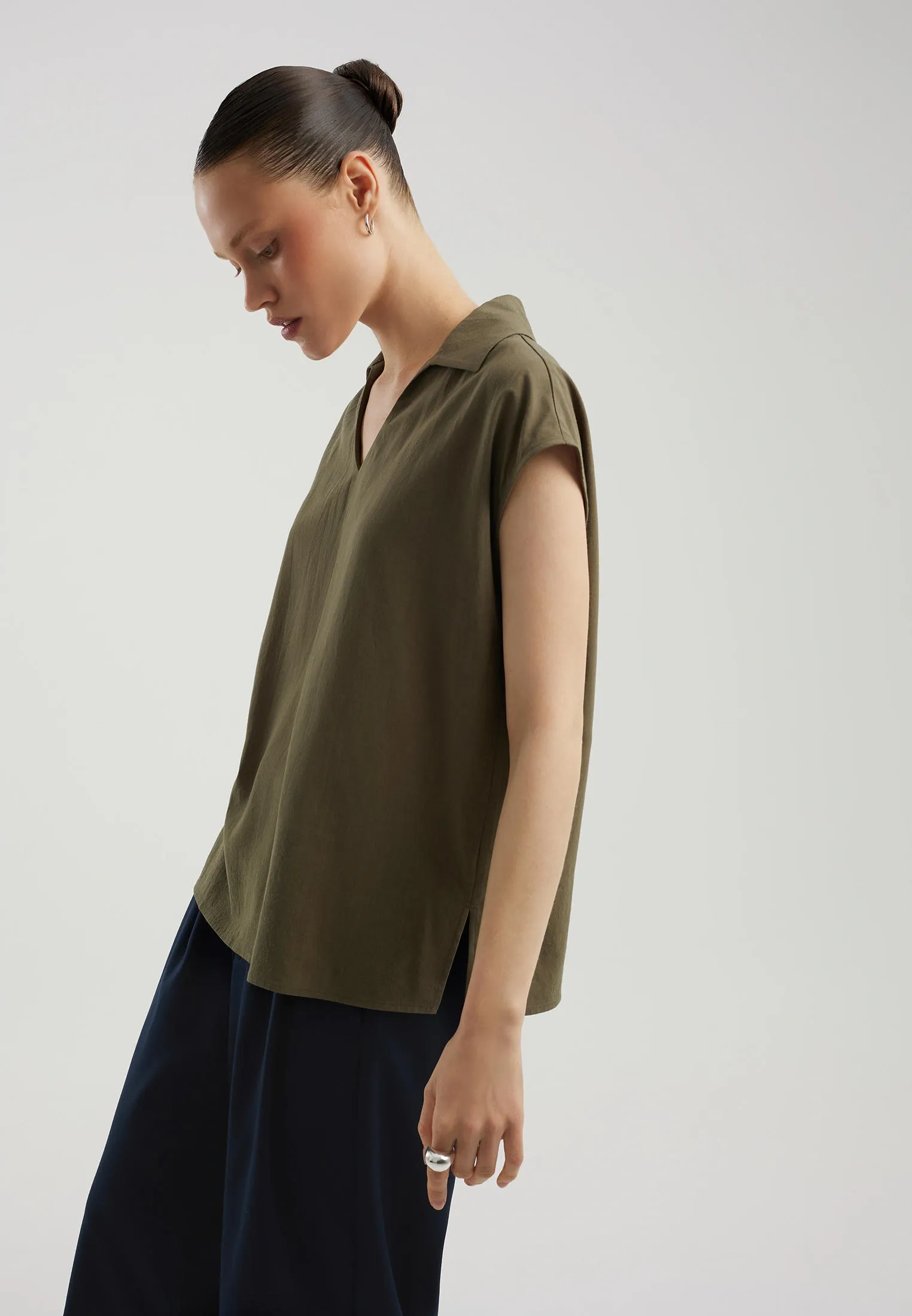 Блузка-поло с вискозой