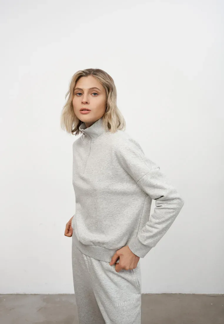 Cвитшот с воротником-стойкой