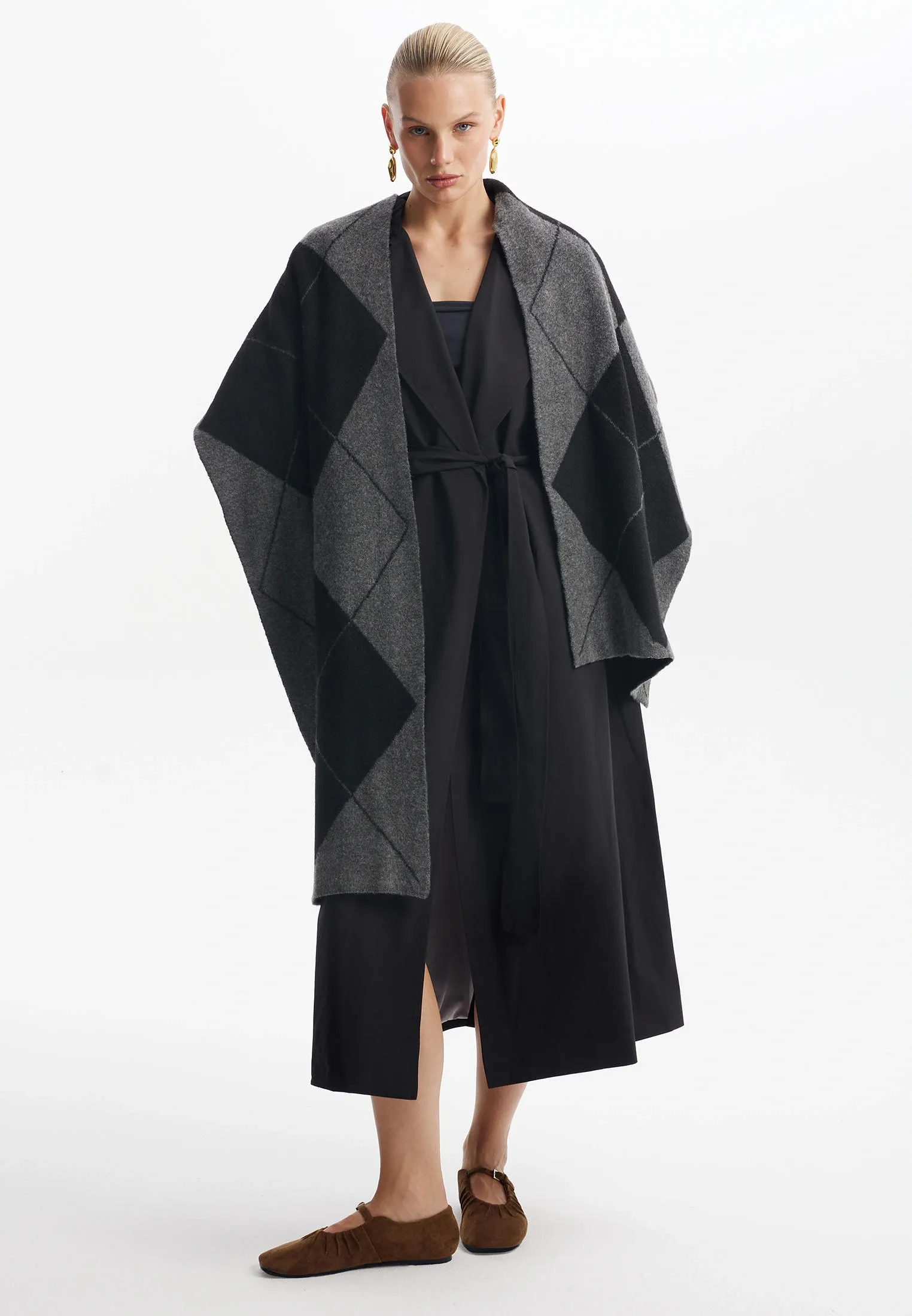 Тренч из переработанного океанического пластика REPREVE