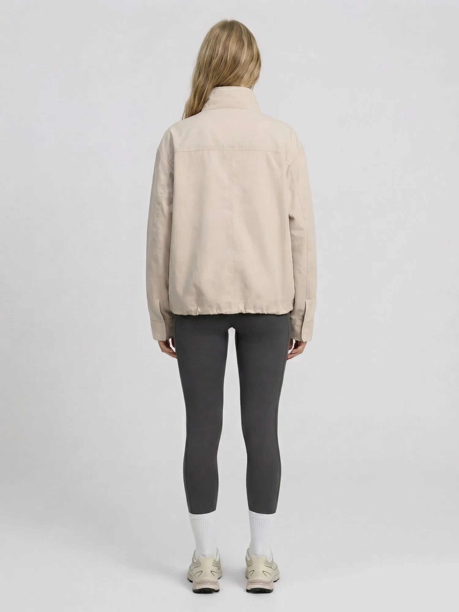 Лёгкая куртка из водонепроницаемого хлопка