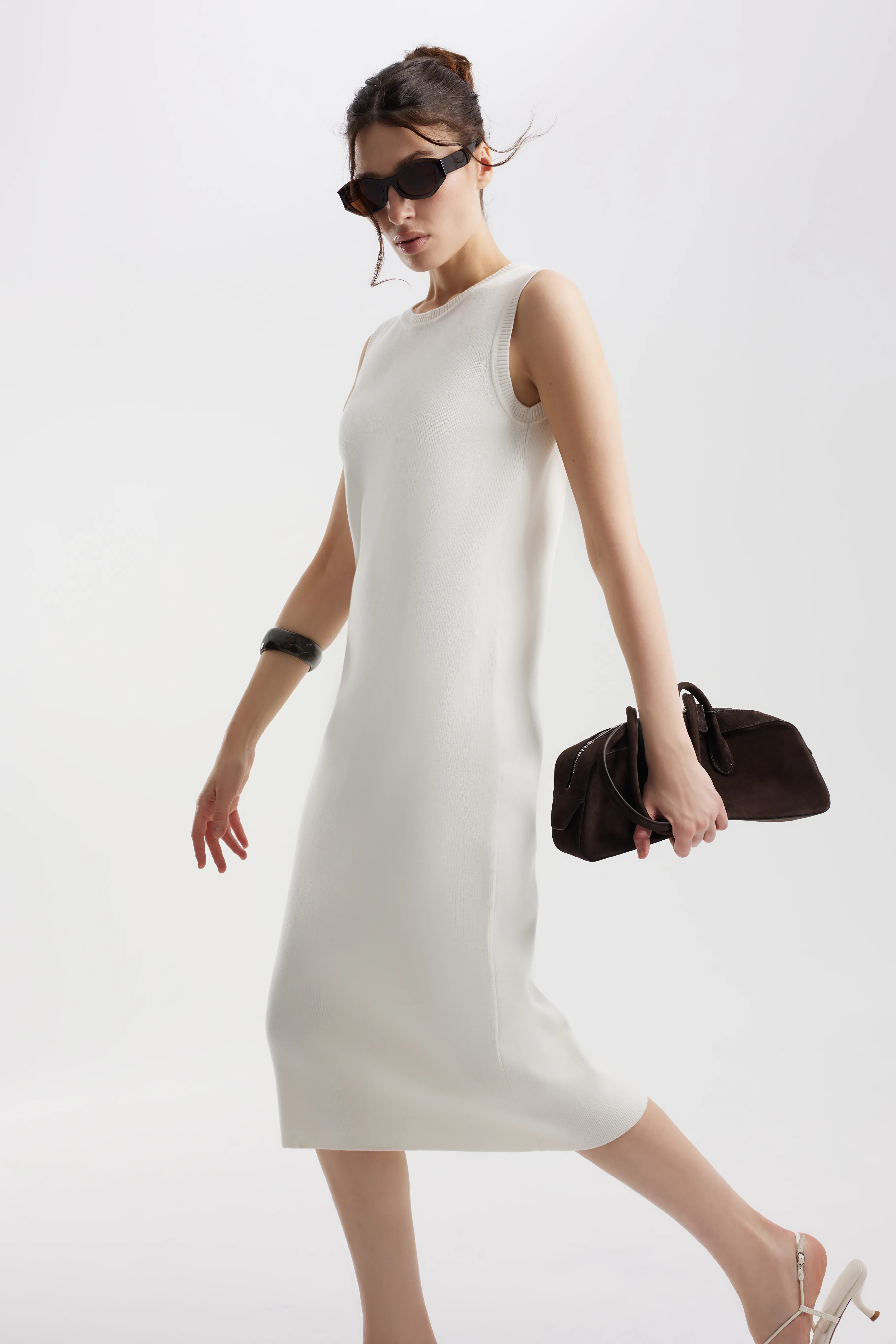 Вязаное трикотажное платье макси с вискозой