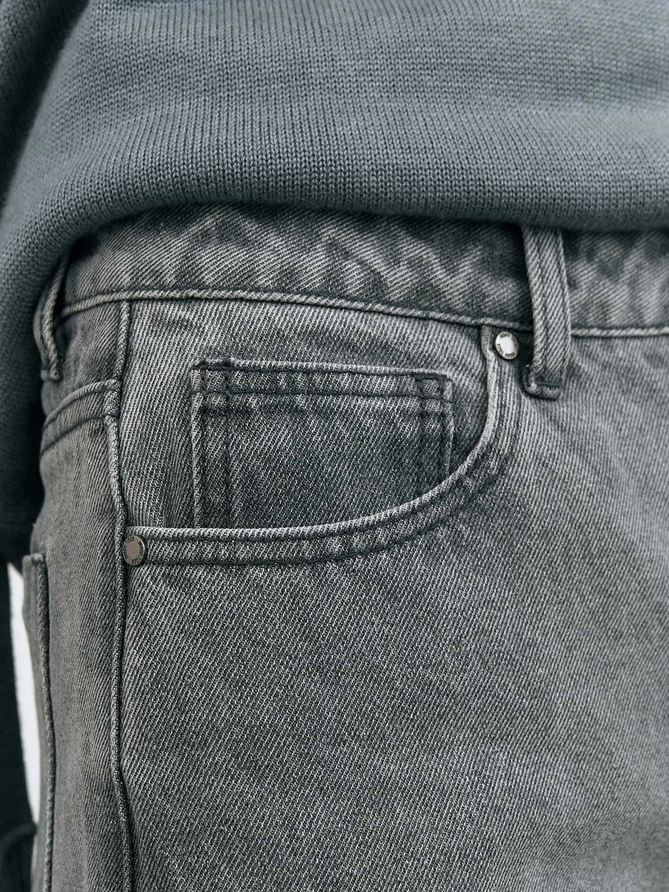 Джинсы MOM FIT