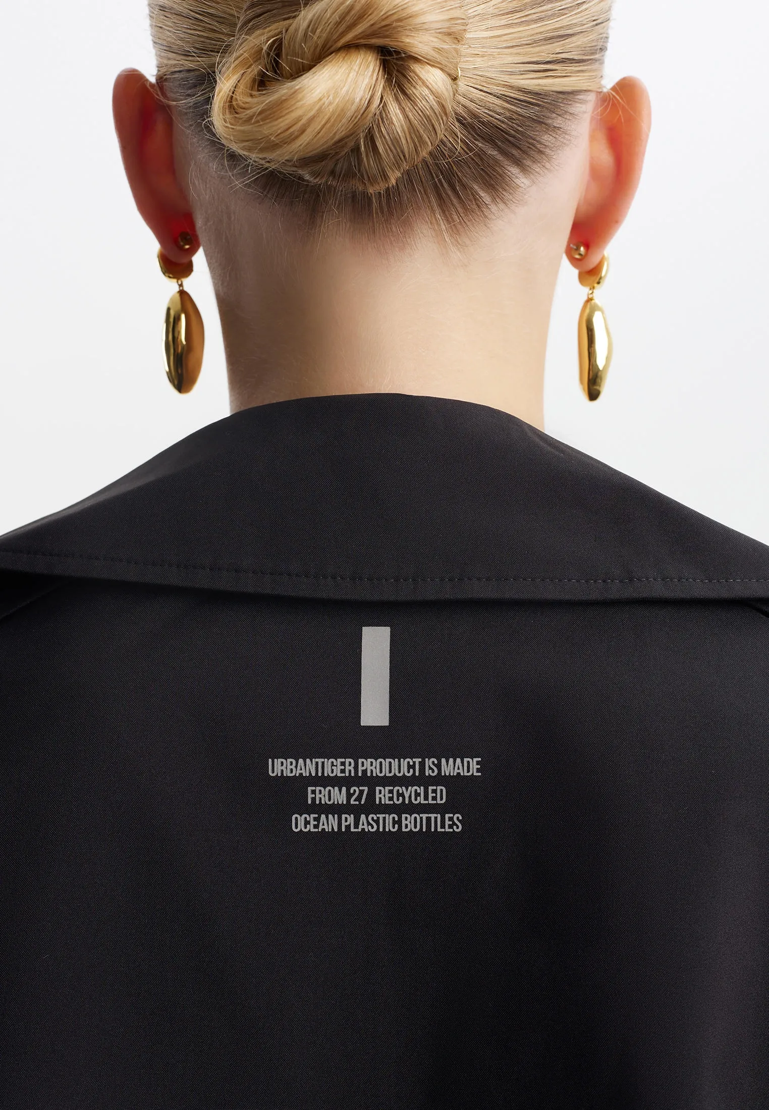 Тренч из переработанного океанического пластика REPREVE