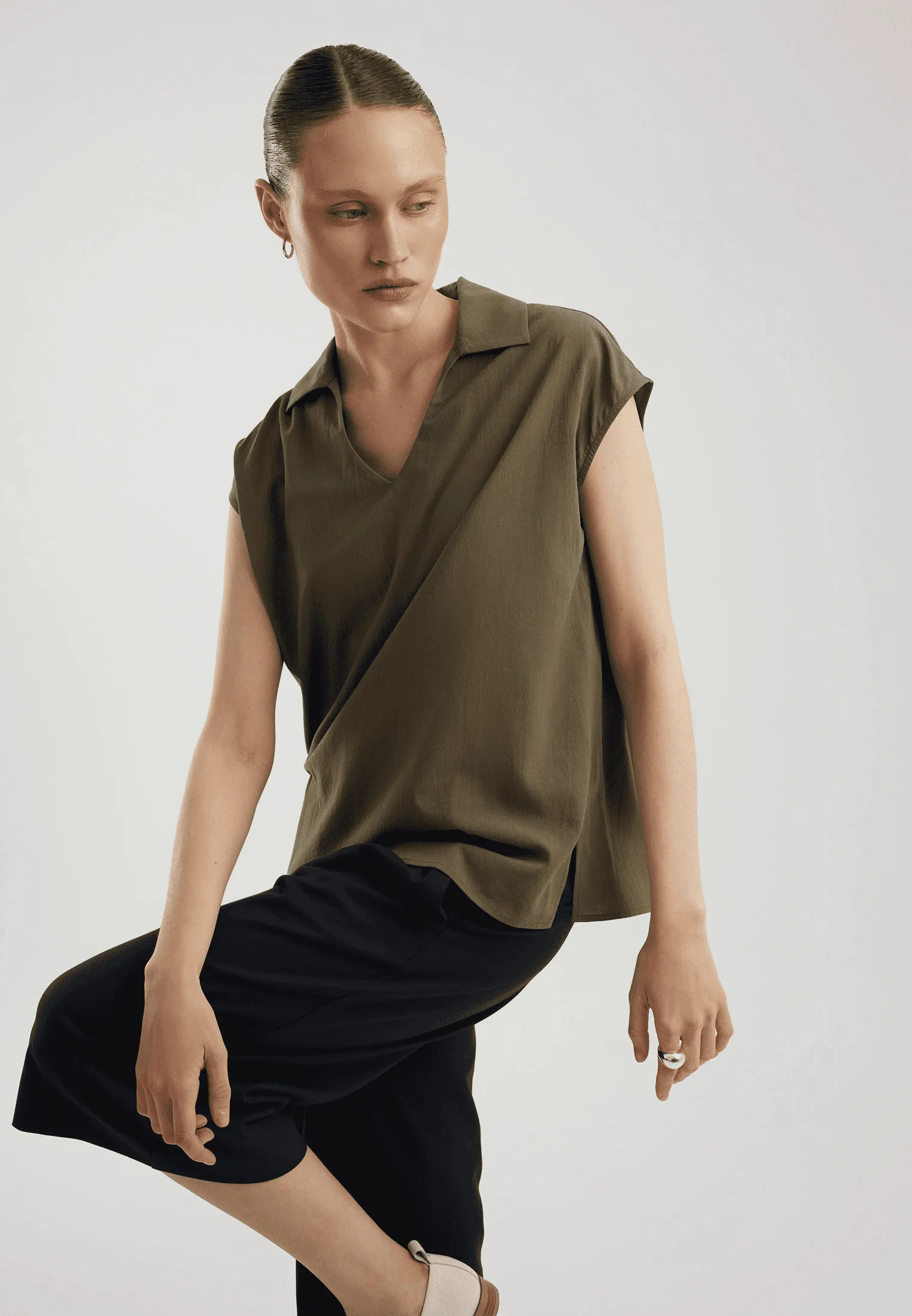 Блузка-поло с вискозой