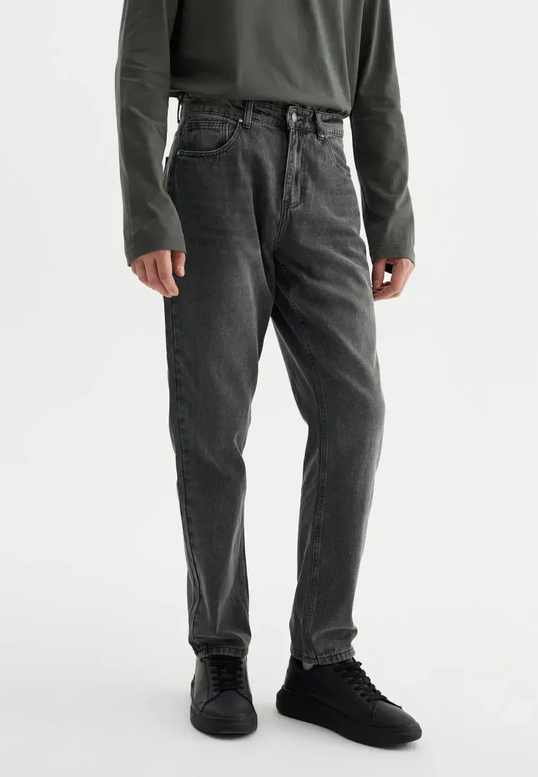 Джинсы Tapered fit