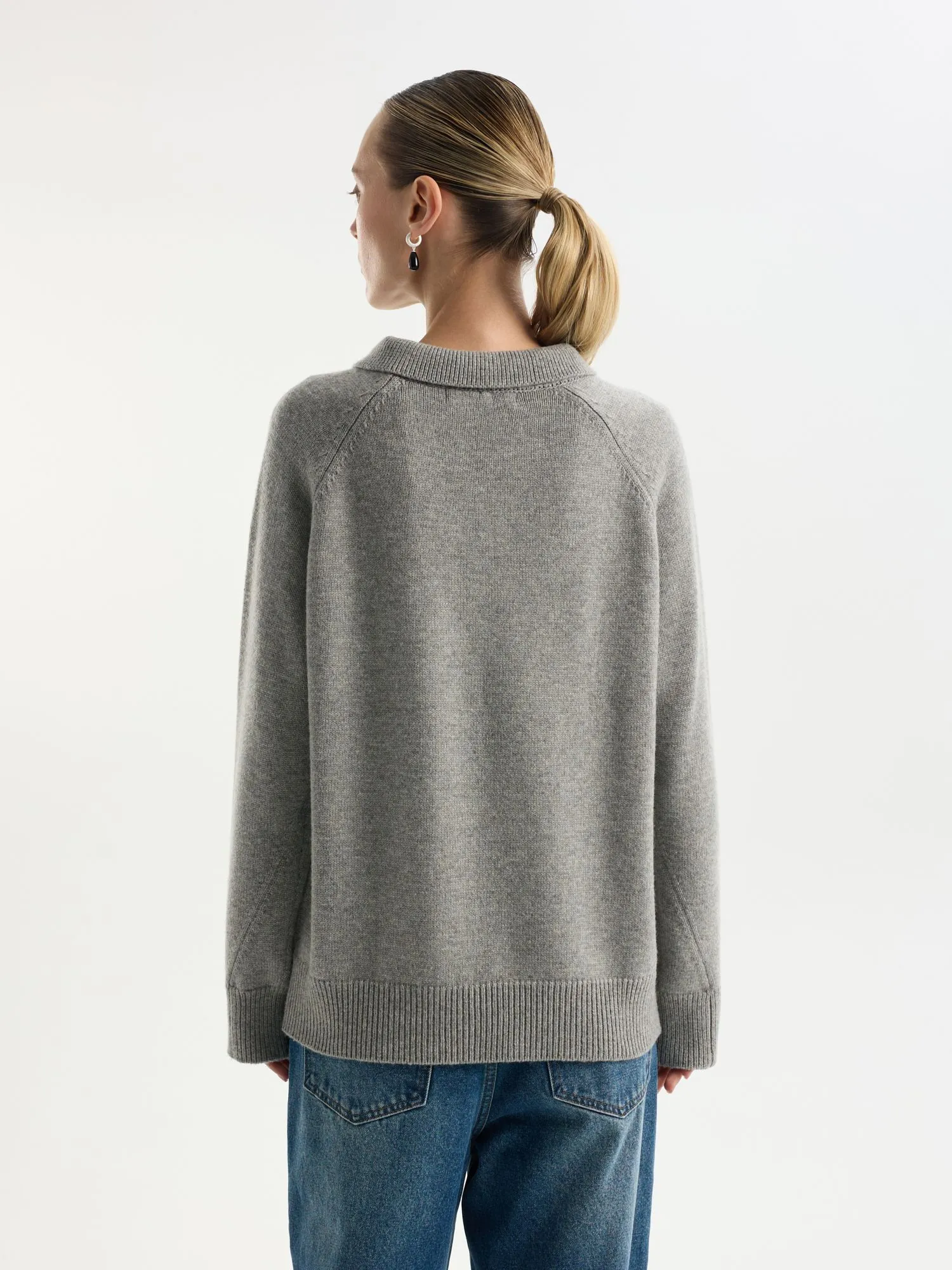 Джемпер с акцентным воротником