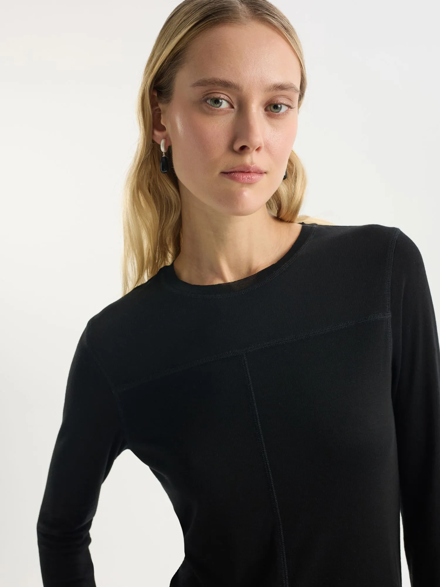 Лонгслив из лиоцелла и шерсти