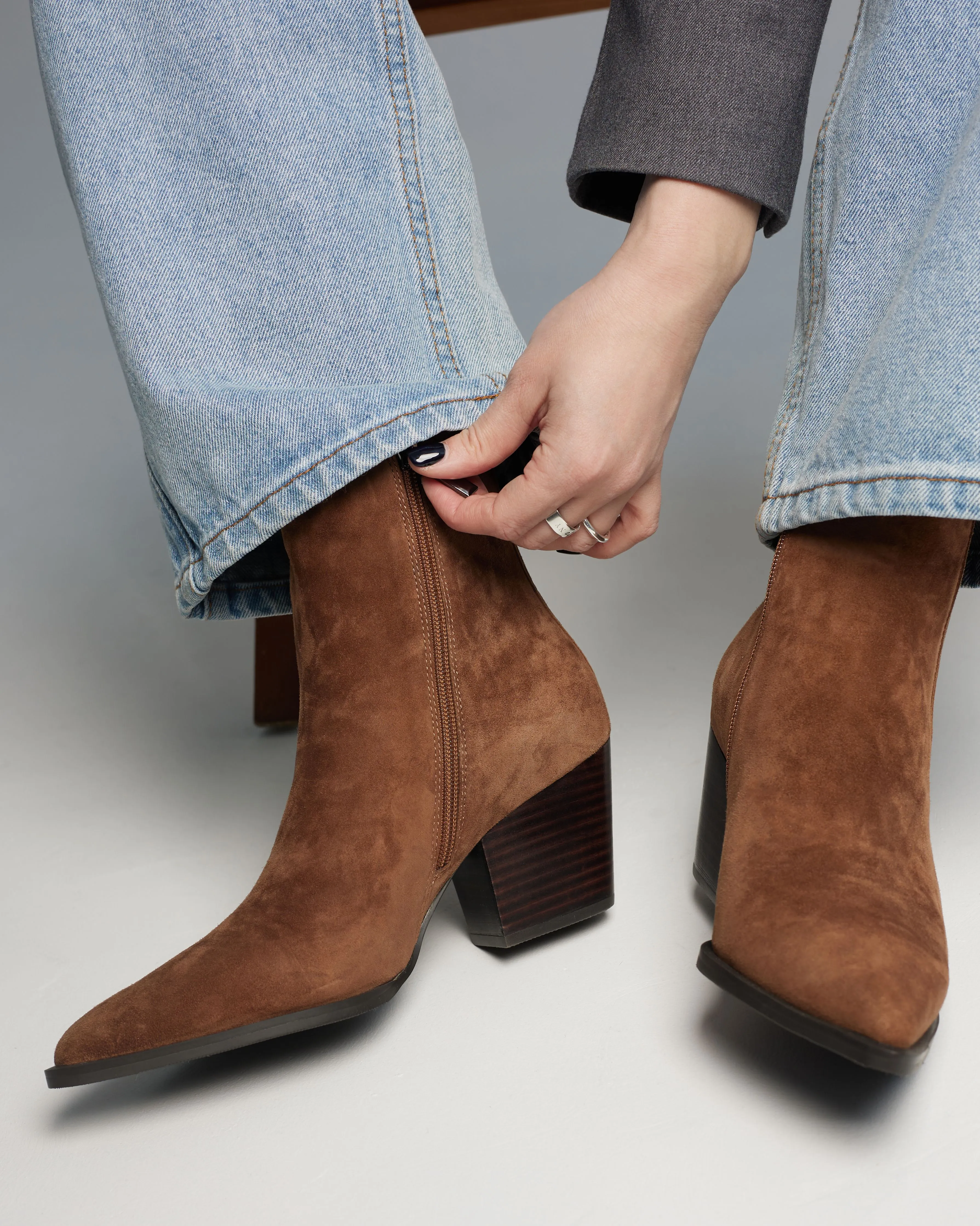 Казаки из натуральной замши