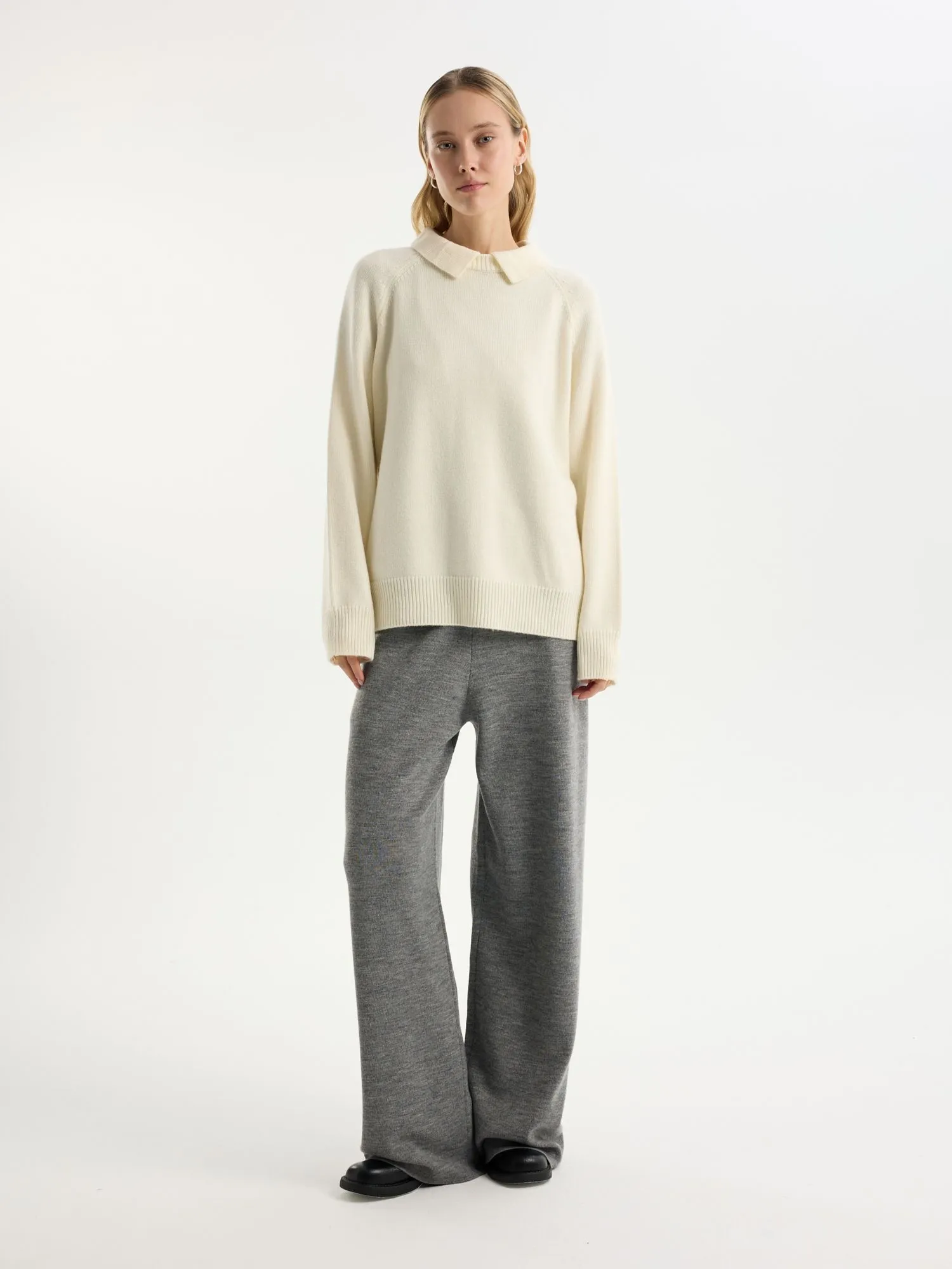 Джемпер с акцентным воротником