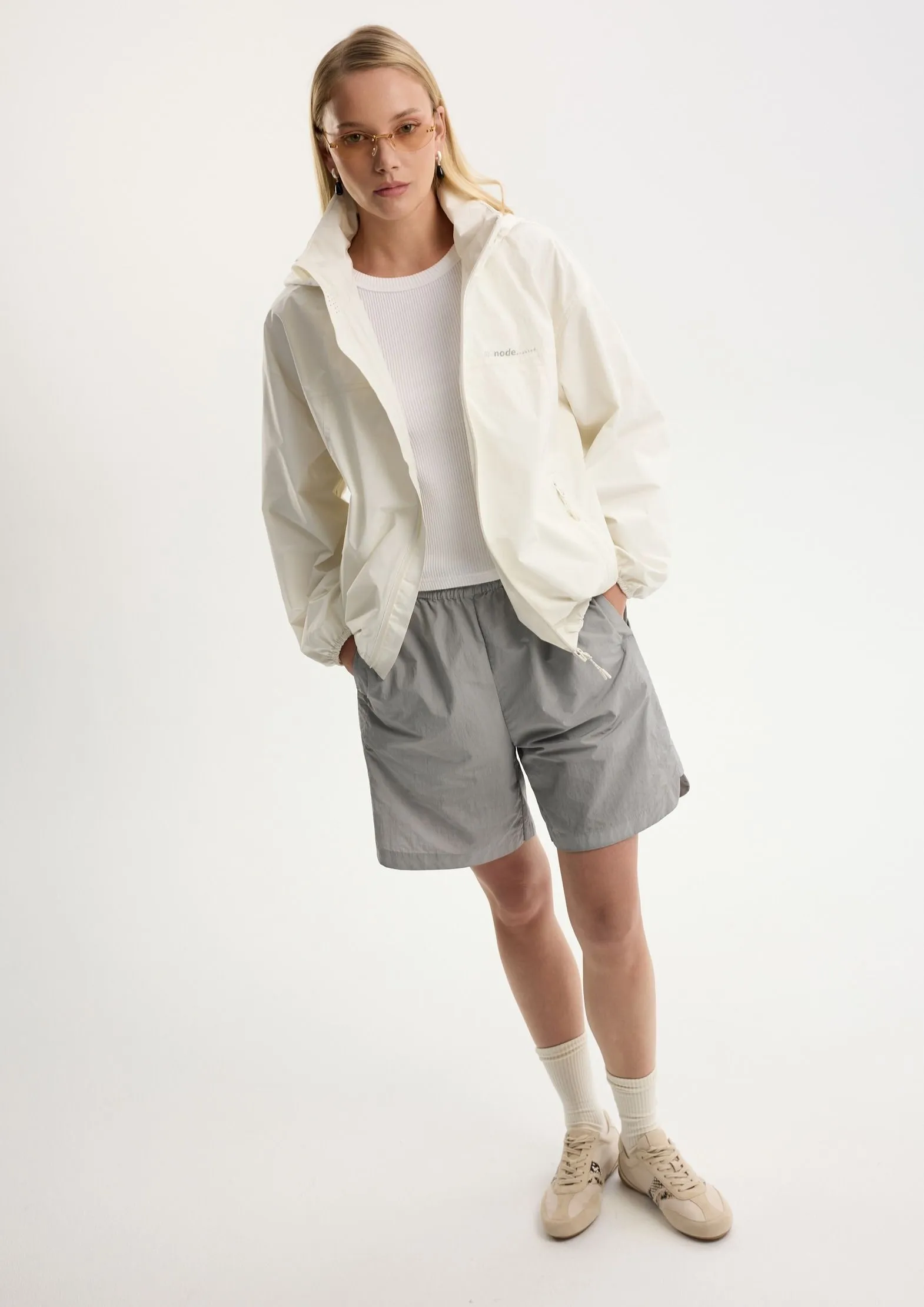 Ветровка из технологичной ткани на мембране 5000/5000