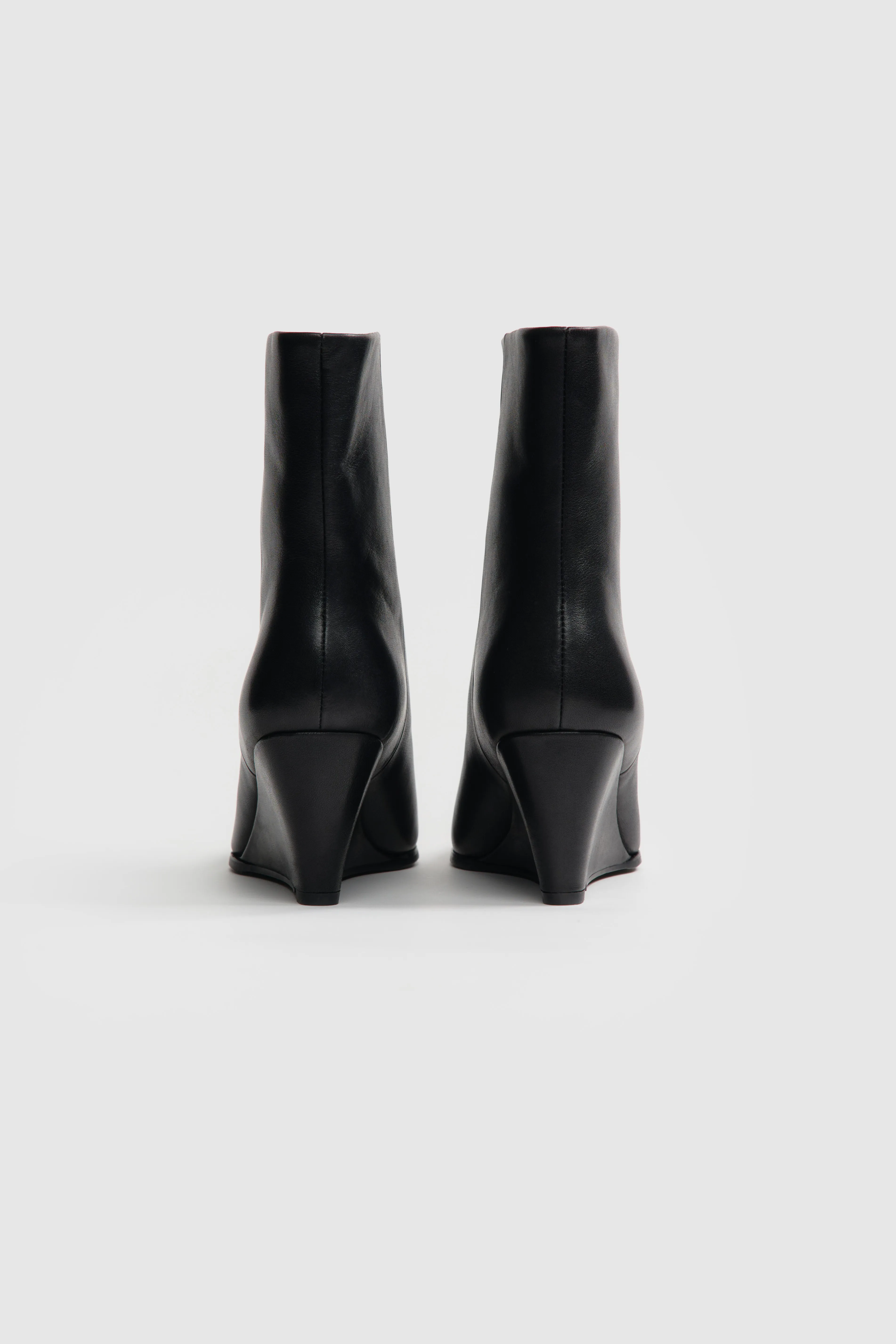 Ботильоны из 100% натуральной кожи на платформе