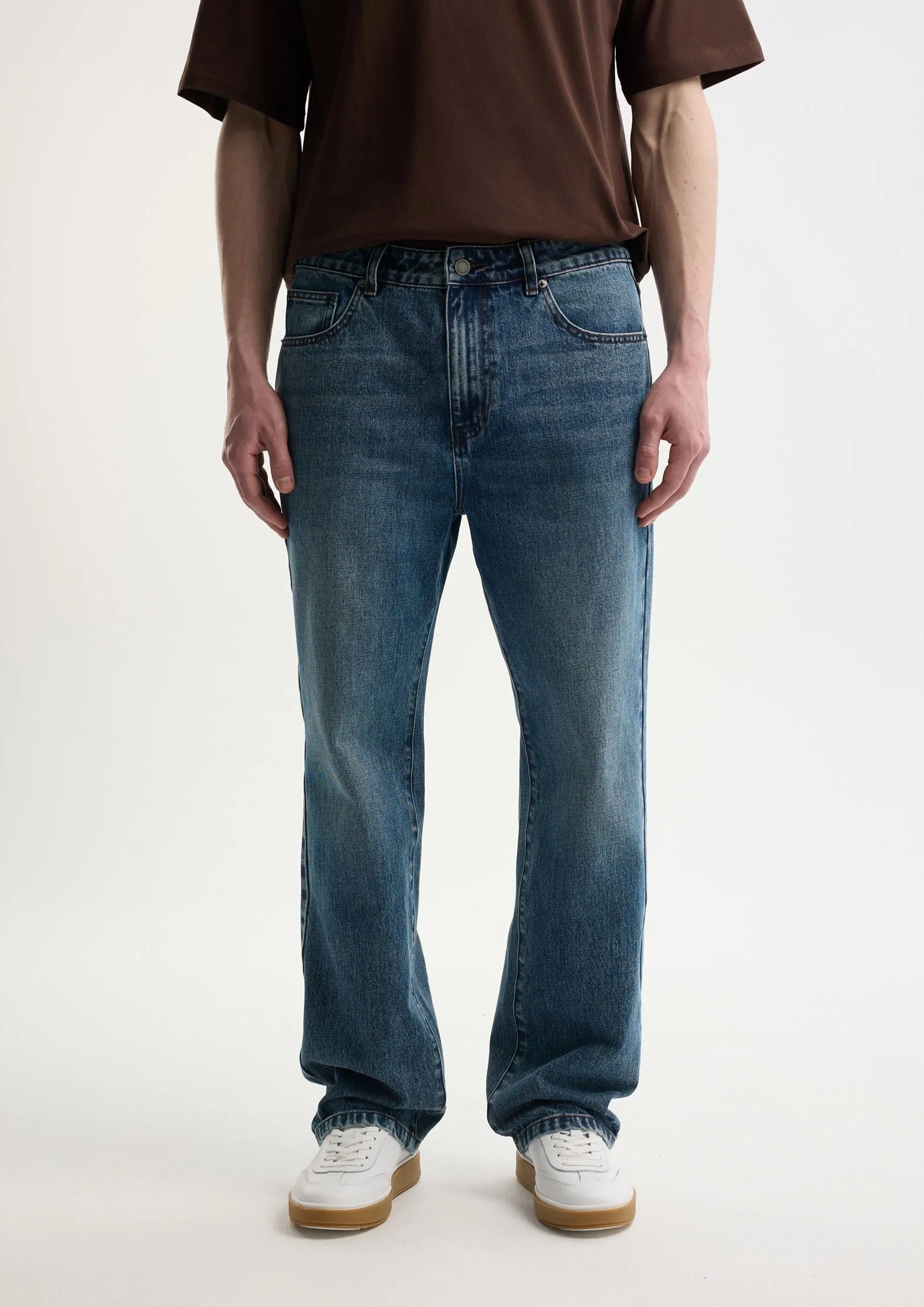 Джинсы straight fit с эффектом стирки