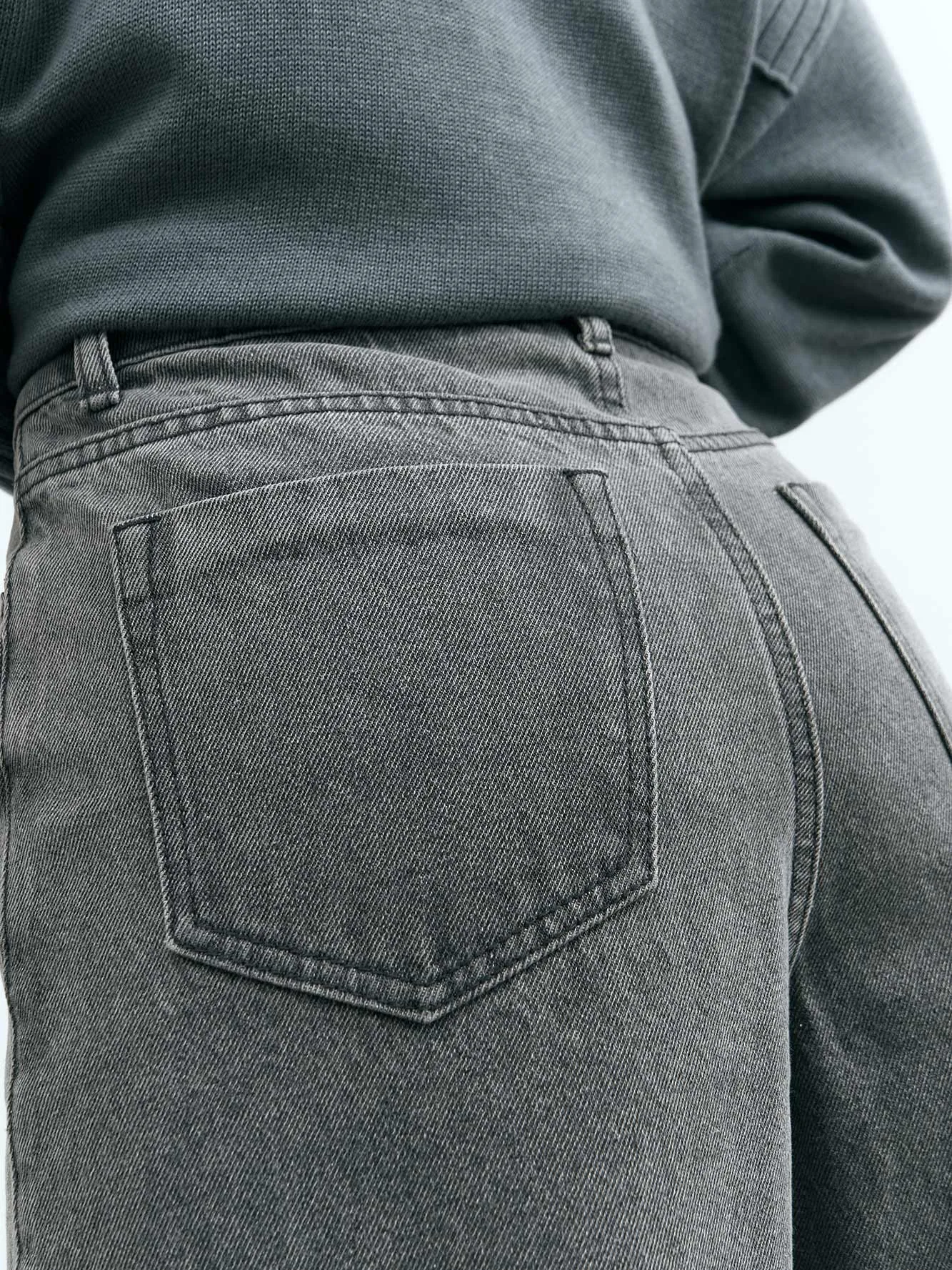 Джинсы MOM FIT