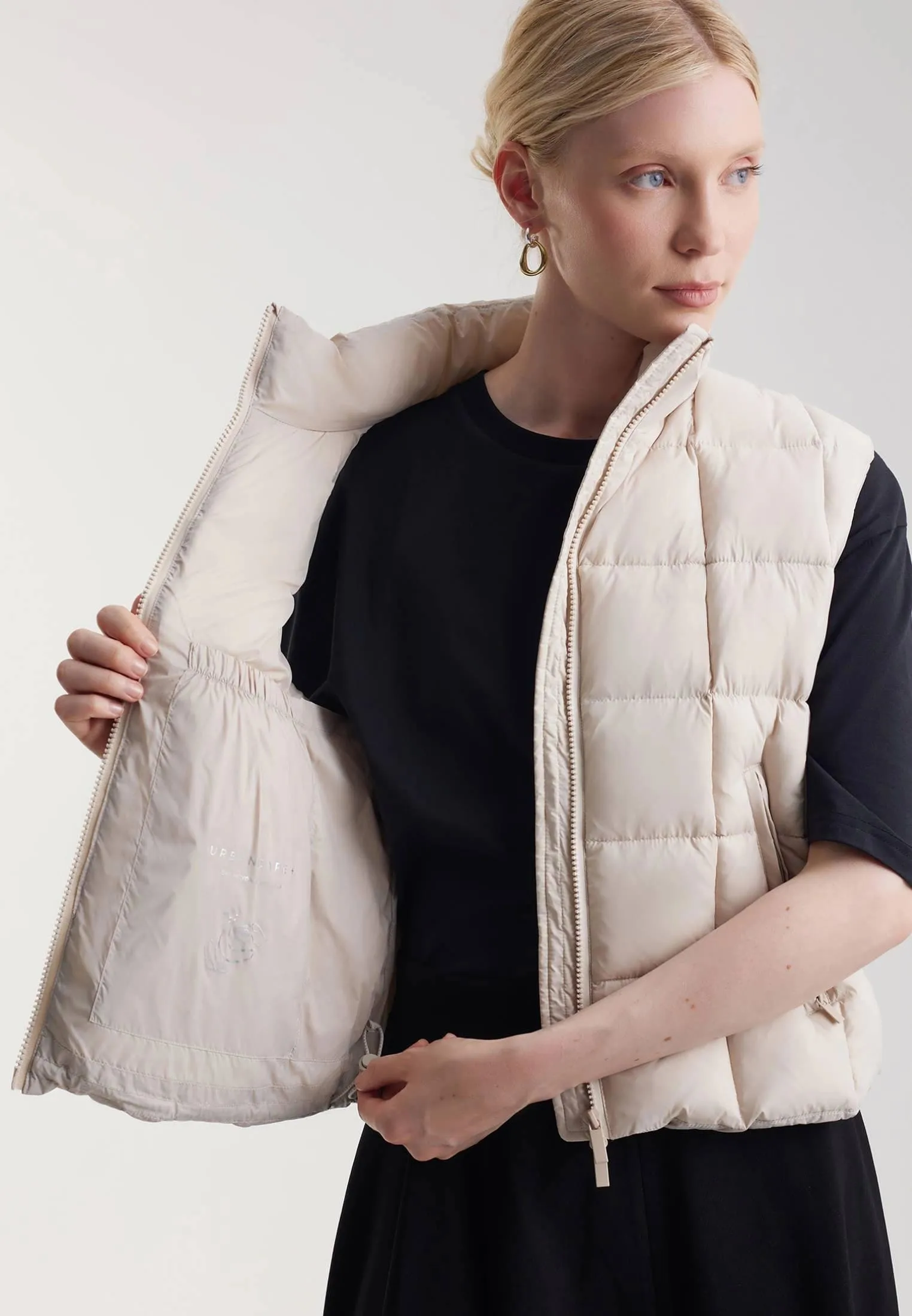 Укороченный жилет с утеплителем DuPont Sorona Aura