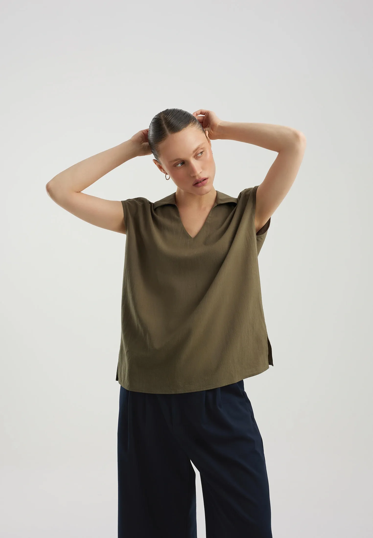 Блузка-поло с вискозой