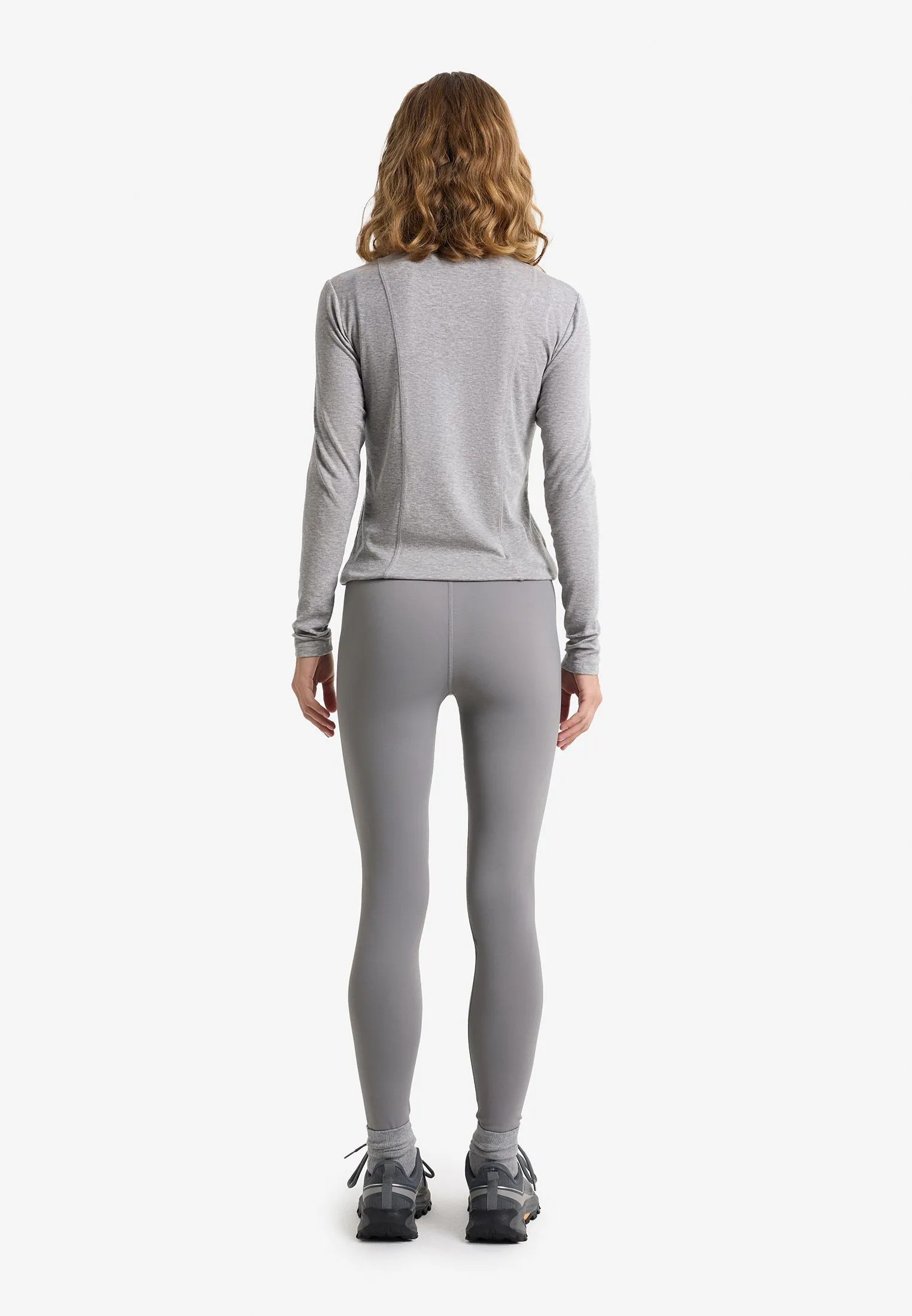Легинсы из высокоэластичной ткани с эффектом soft touch