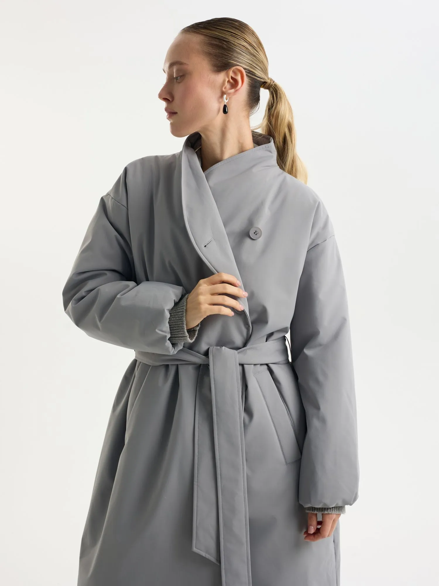 Утепленное пальто из переработанного океанического пластика