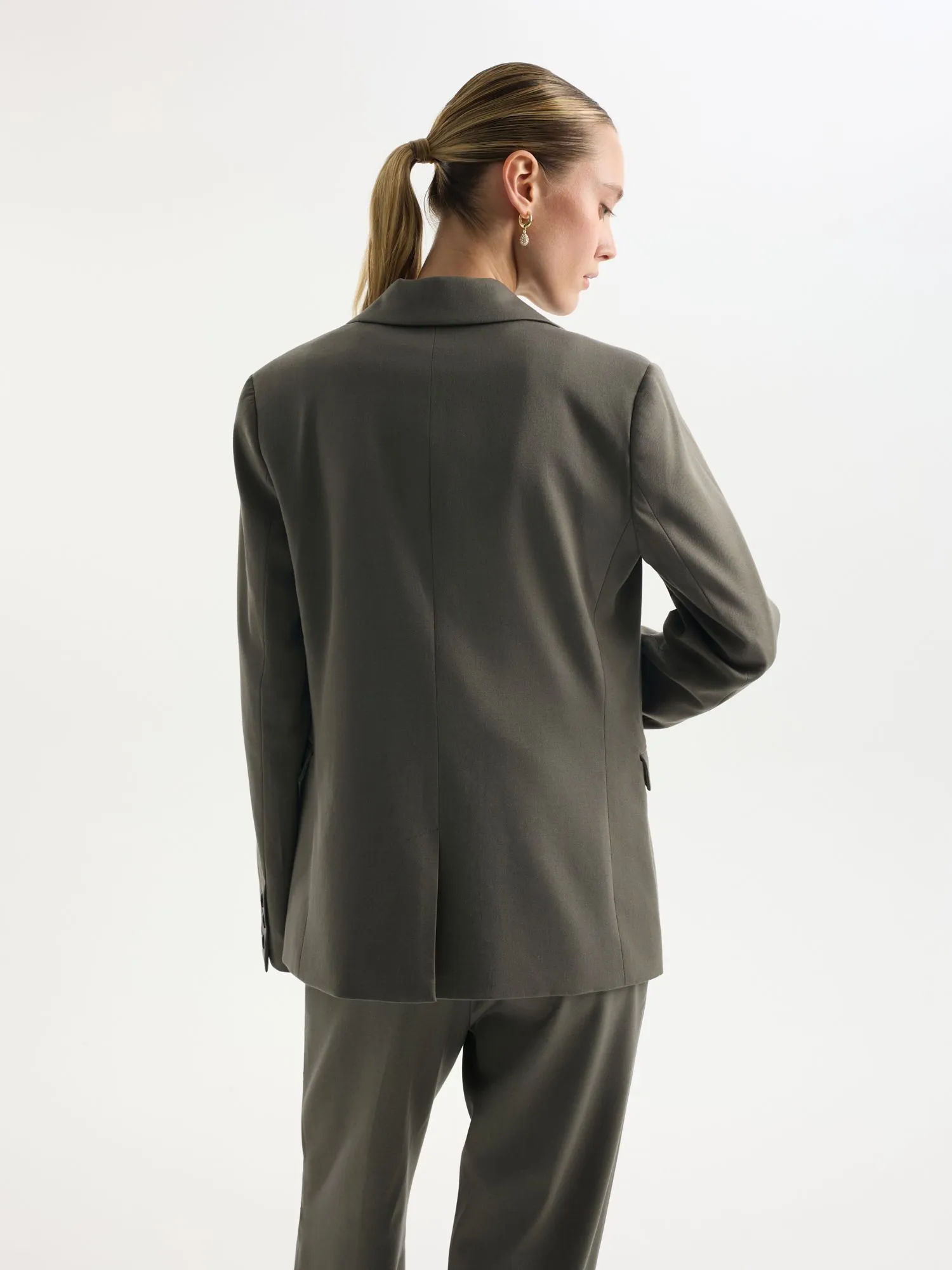 Однобортный жакет с добавлением шерсти и льна