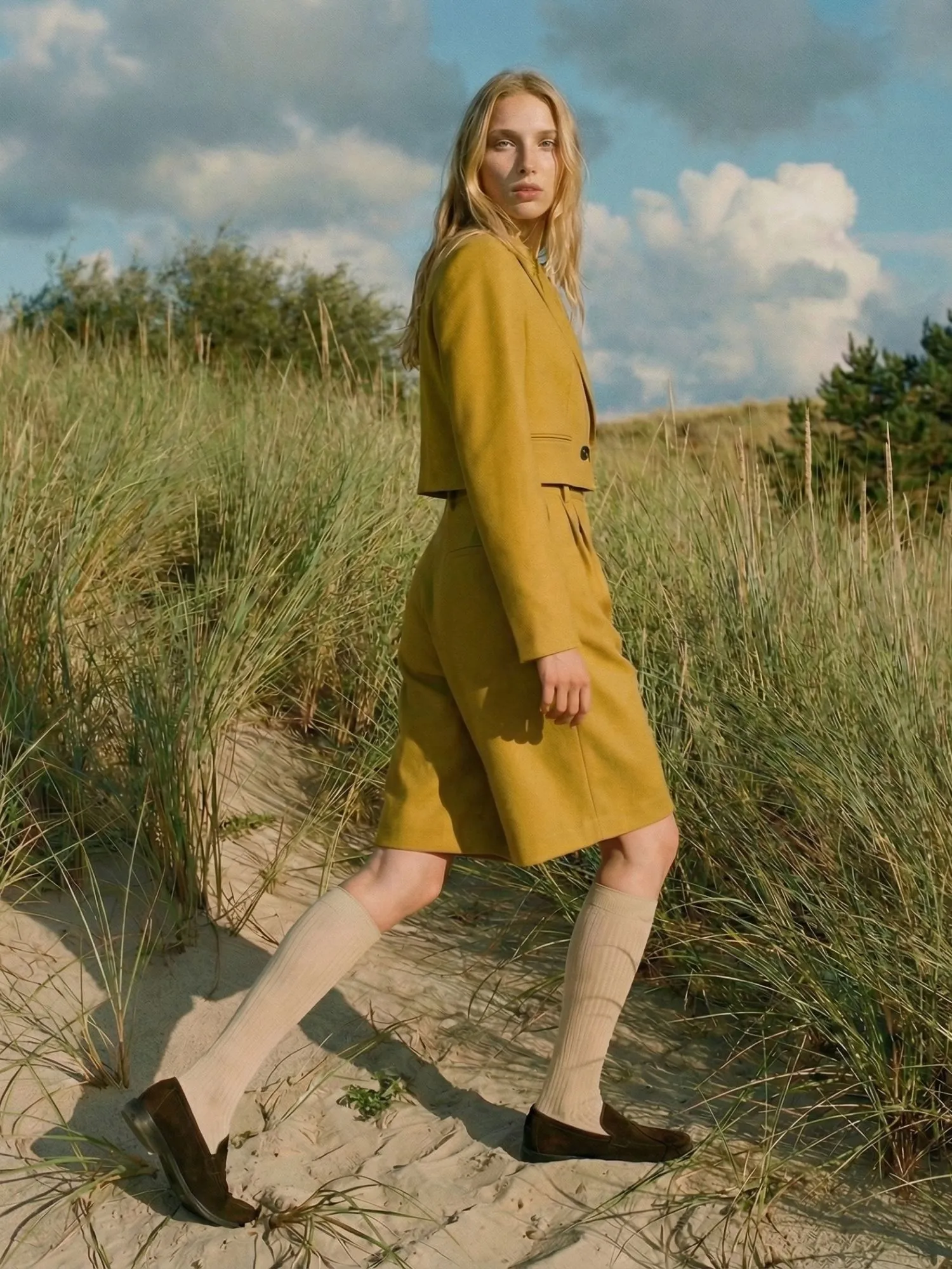 Льняные шорты с высокой посадкой